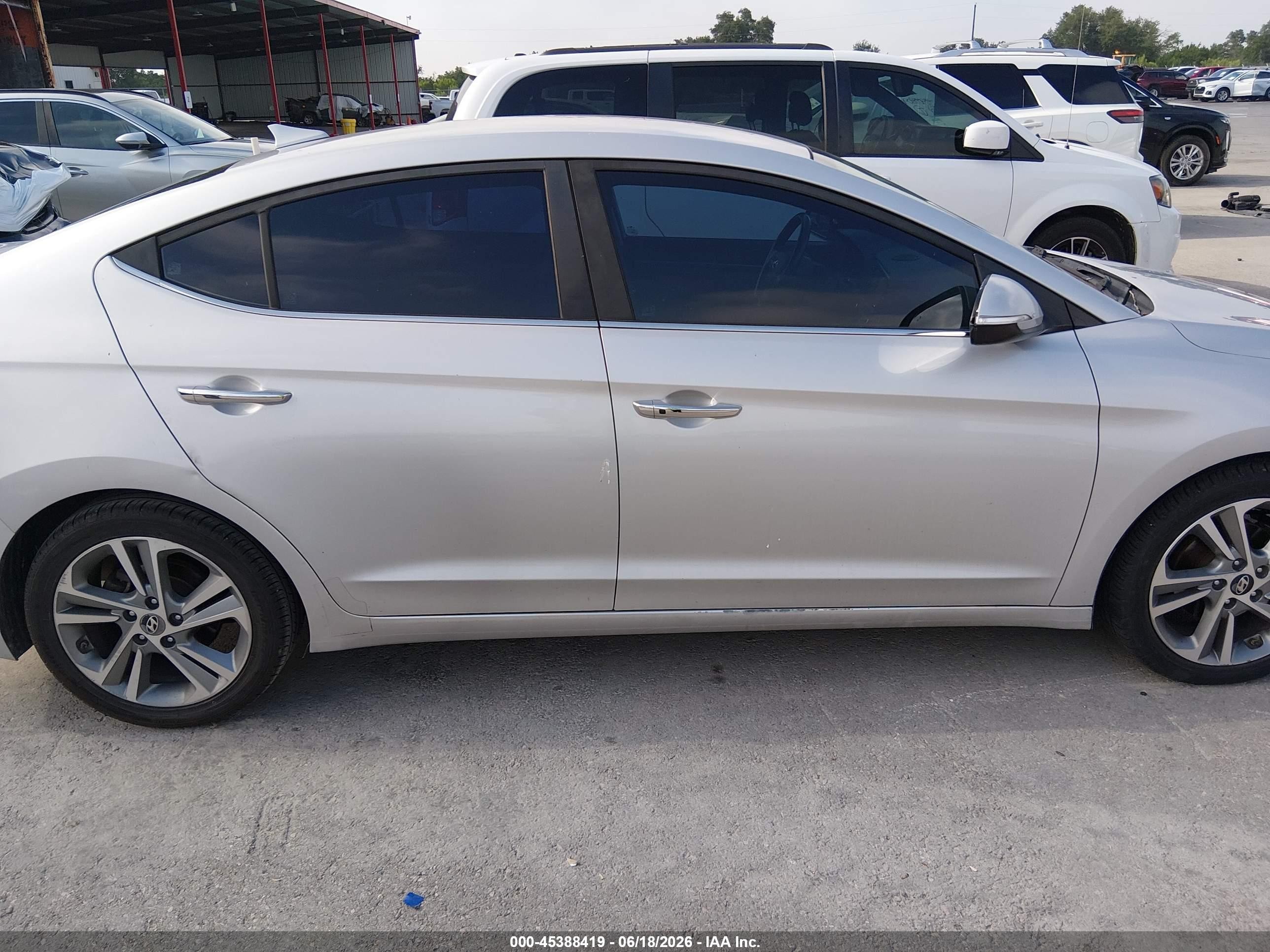 2017 Hyundai Elantra Limited Серебряный vin: KMHD84LF6HU269394