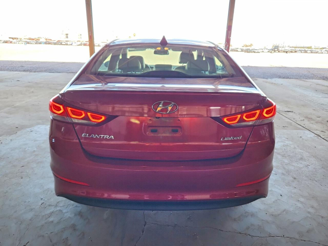 2017 Hyundai Elantra Limited Красный vin: KMHD84LF6HU284039