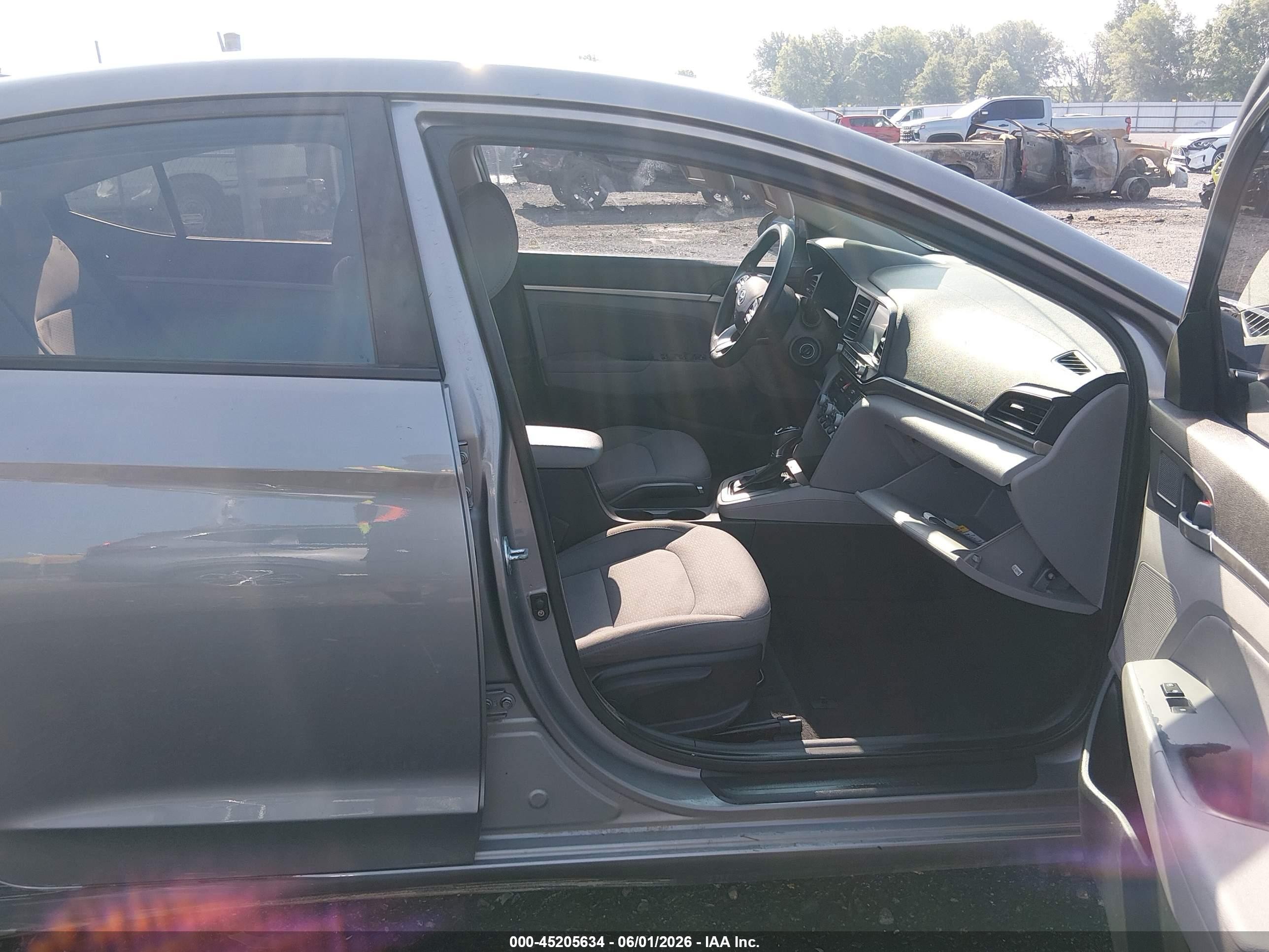 2020 Hyundai Elantra Sel Gray vin: KMHD84LF6LU026550