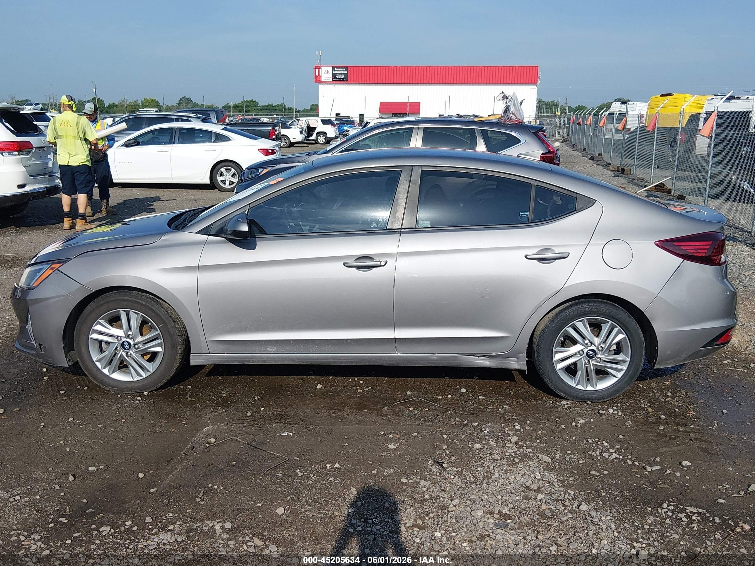 2020 Hyundai Elantra Sel Gray vin: KMHD84LF6LU026550