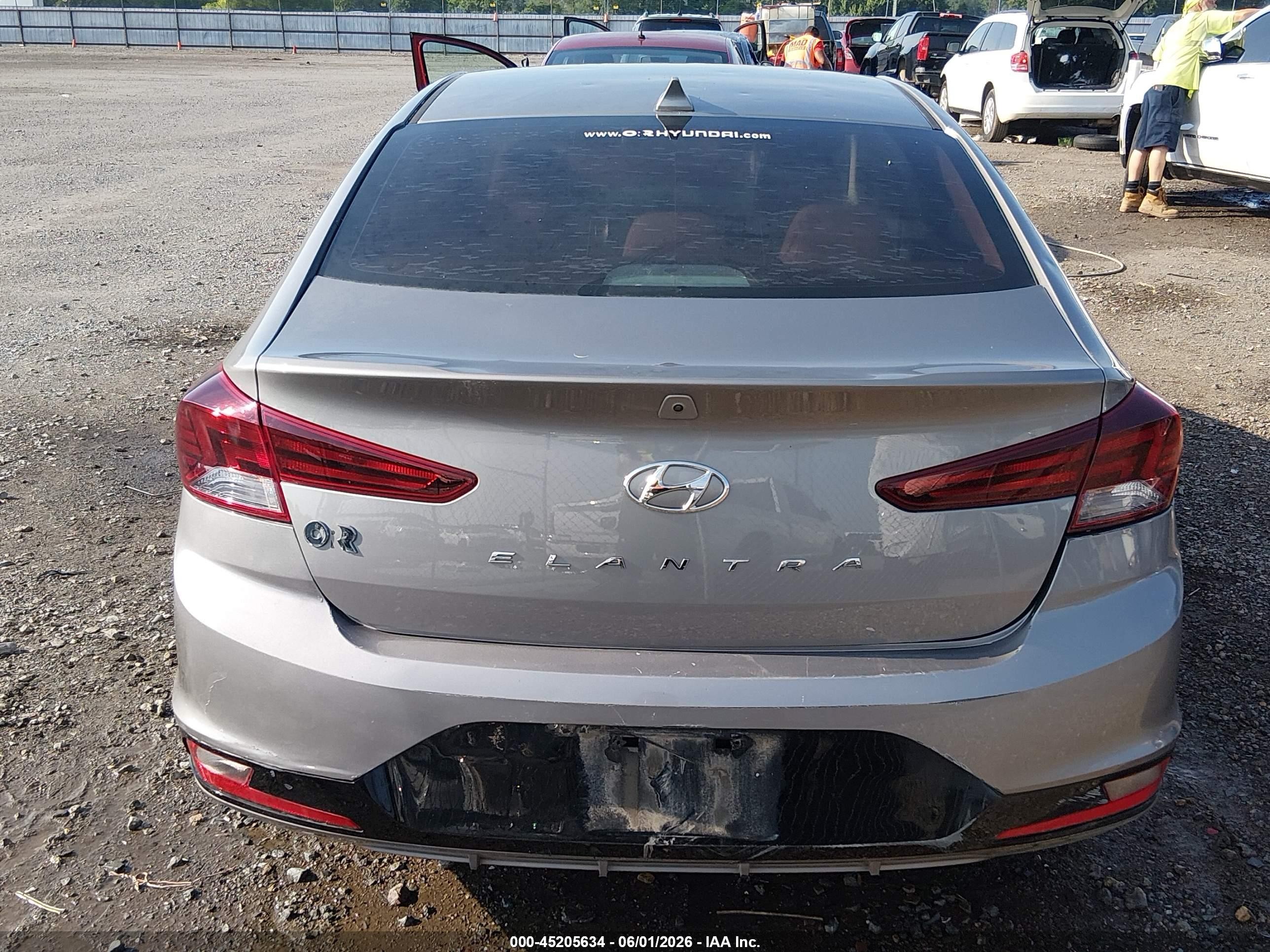2020 Hyundai Elantra Sel Gray vin: KMHD84LF6LU026550