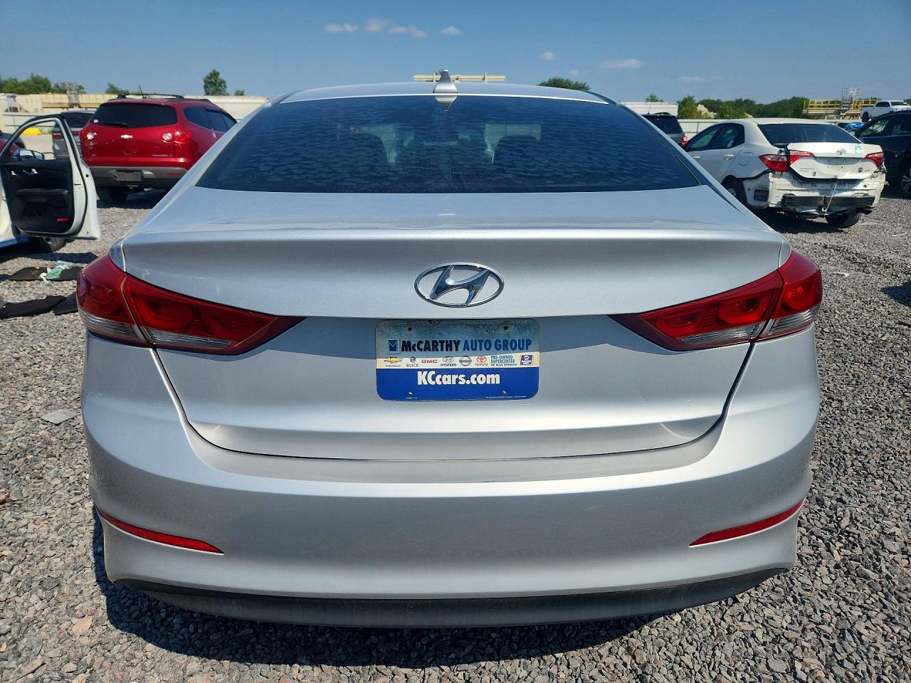 2017 Hyundai Elantra Limited Silver vin: KMHD84LF7HU289766