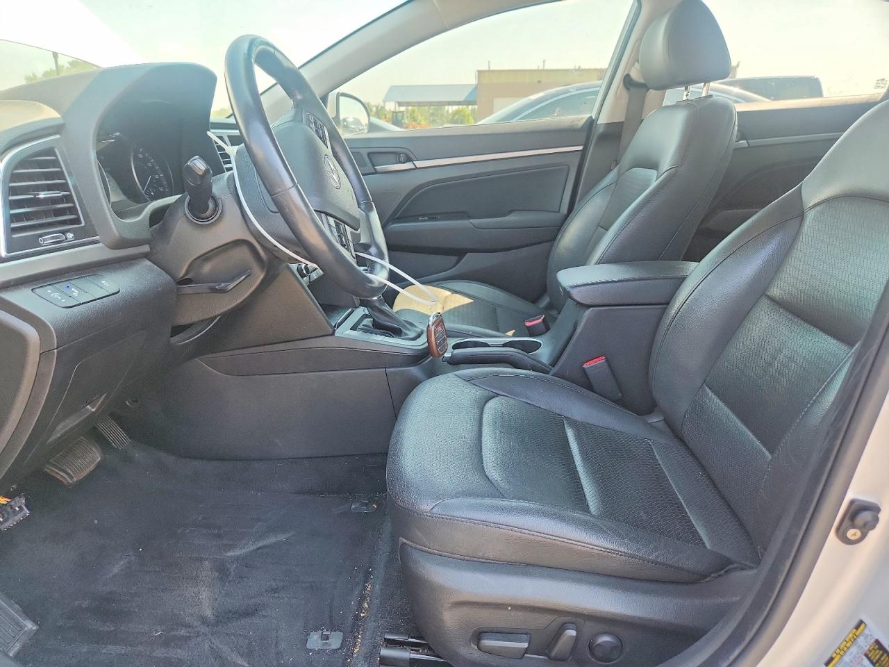 2017 Hyundai Elantra Limited Silver vin: KMHD84LF7HU289766