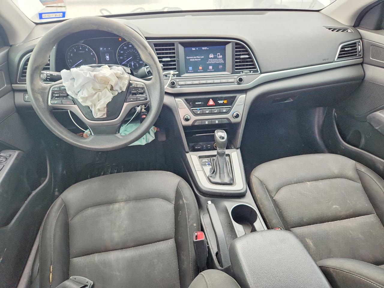 2018 Hyundai Elantra Sel Серебряный vin: KMHD84LF7JU705952