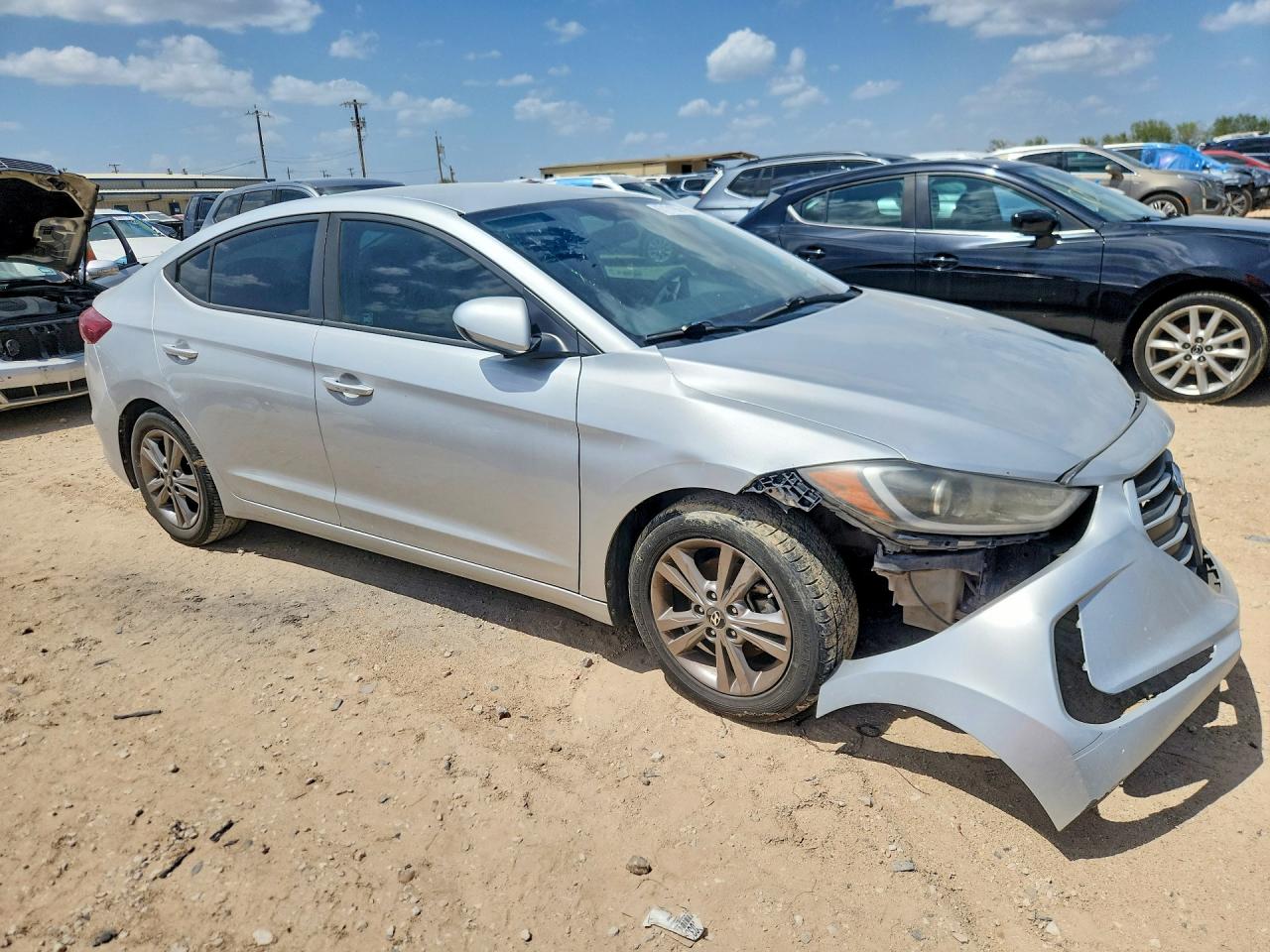2018 Hyundai Elantra Sel Серебряный vin: KMHD84LF7JU705952