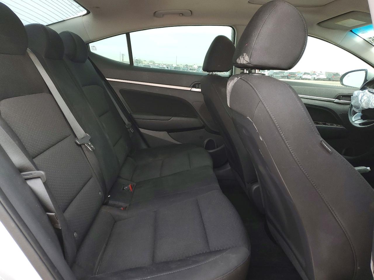 2019 Hyundai Elantra Value Edition Silver vin: KMHD84LF7KU862222