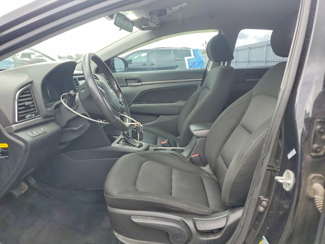2017 Hyundai Elantra Se Черный vin: KMHD84LF8HU323617