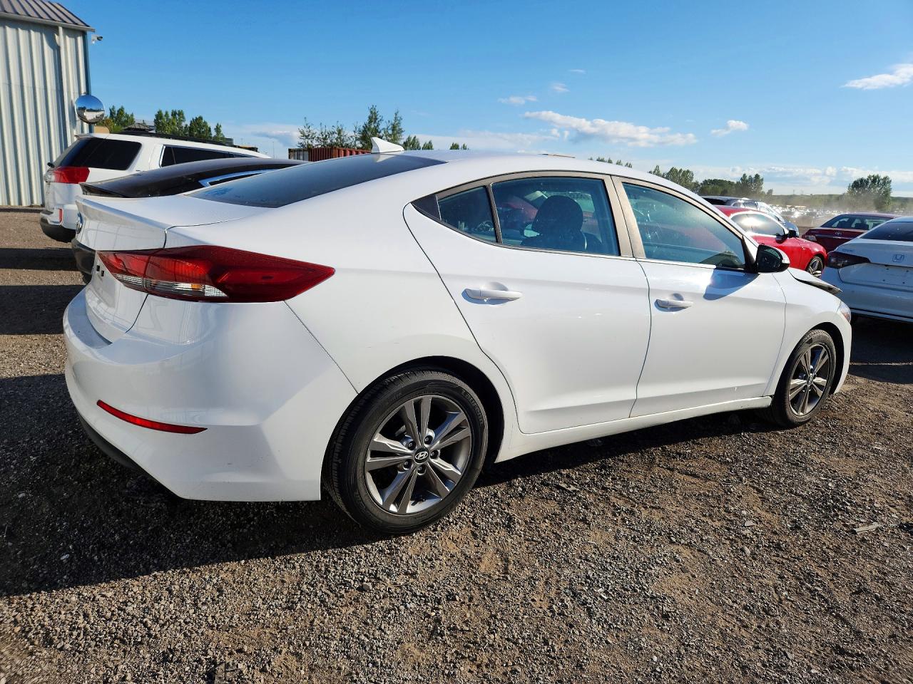 2017 Hyundai Elantra Se White vin: KMHD84LF9HU267901