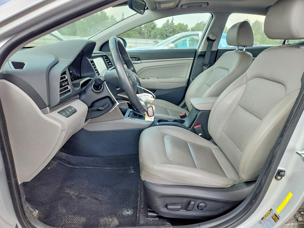 2019 Hyundai Elantra Limited Silver vin: KMHD84LF9KU838651