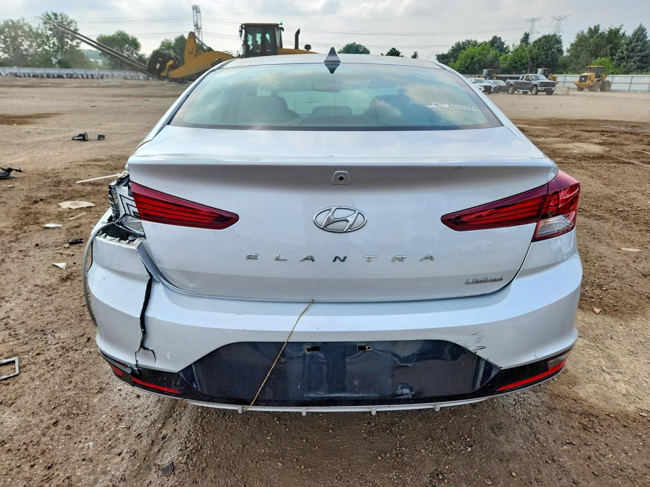 2019 Hyundai Elantra Limited Silver vin: KMHD84LF9KU838651