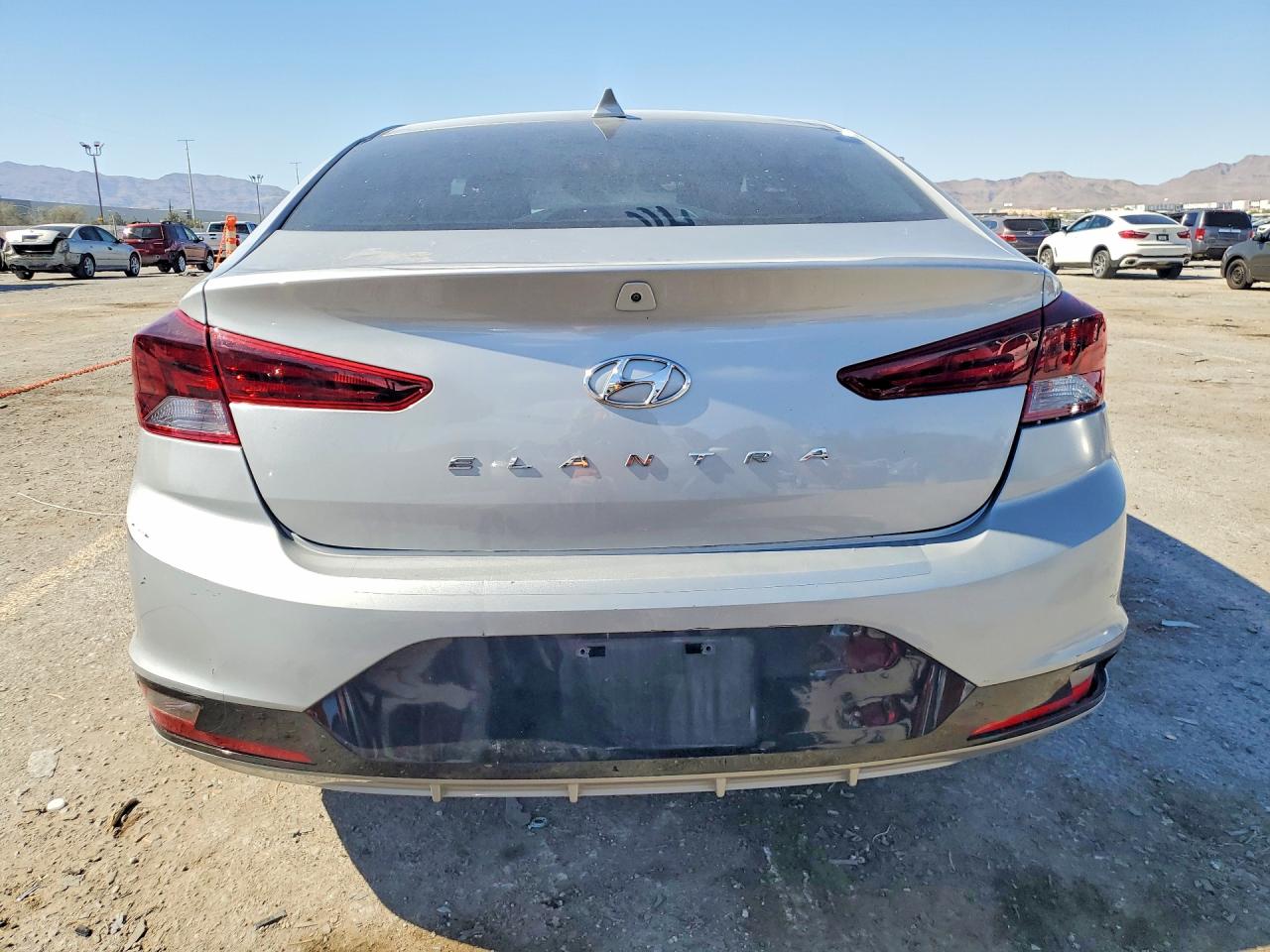 2020 Hyundai Elantra Sel Silver vin: KMHD84LF9LU067223