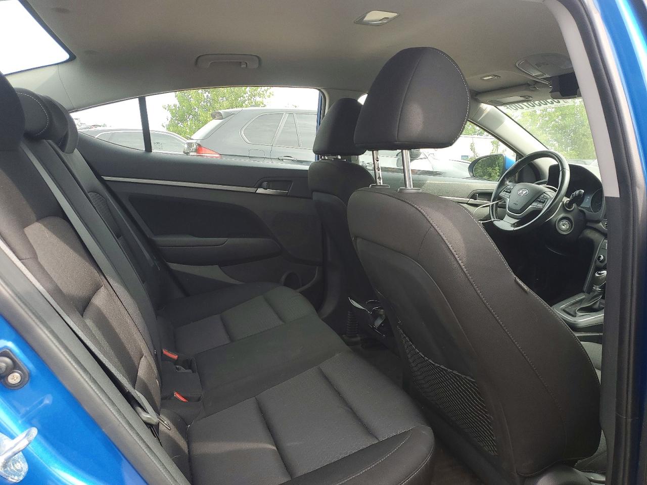 2017 Hyundai Elantra Se Blue vin: KMHD84LFXHU374150