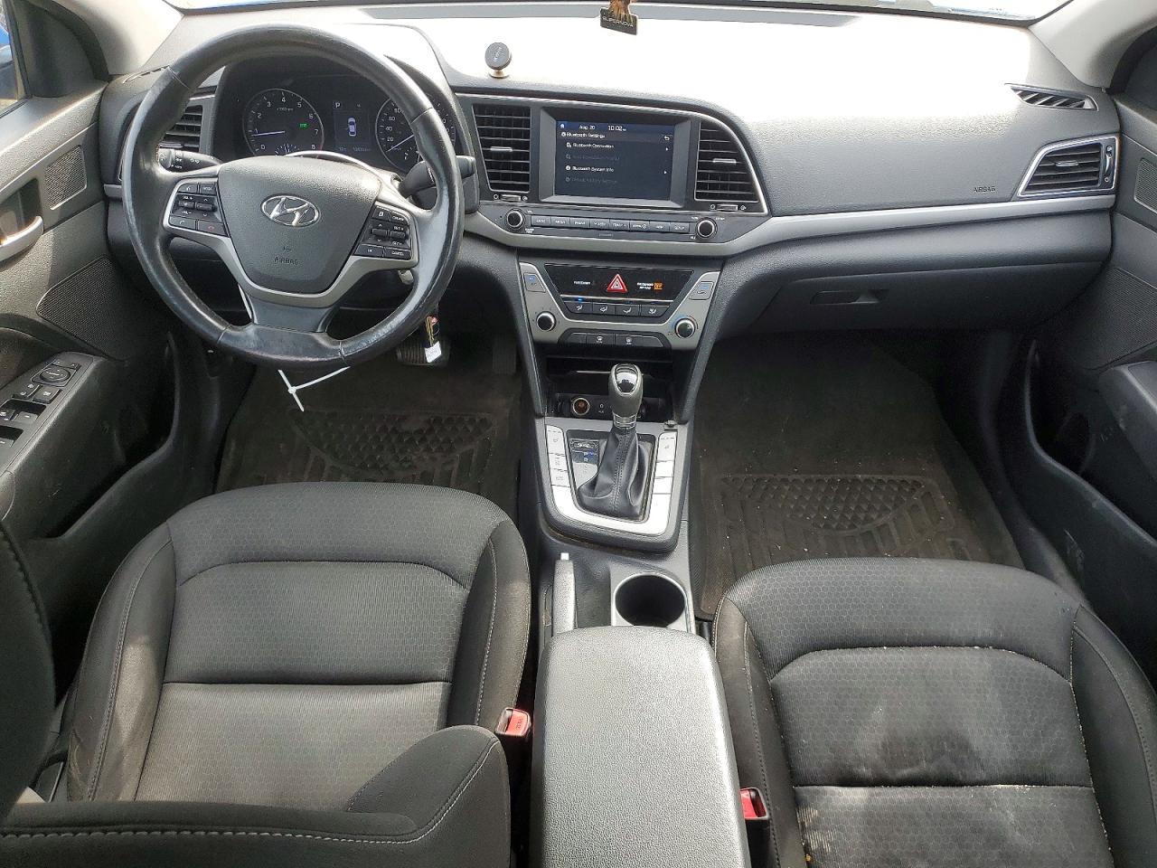 2017 Hyundai Elantra Se Blue vin: KMHD84LFXHU374150