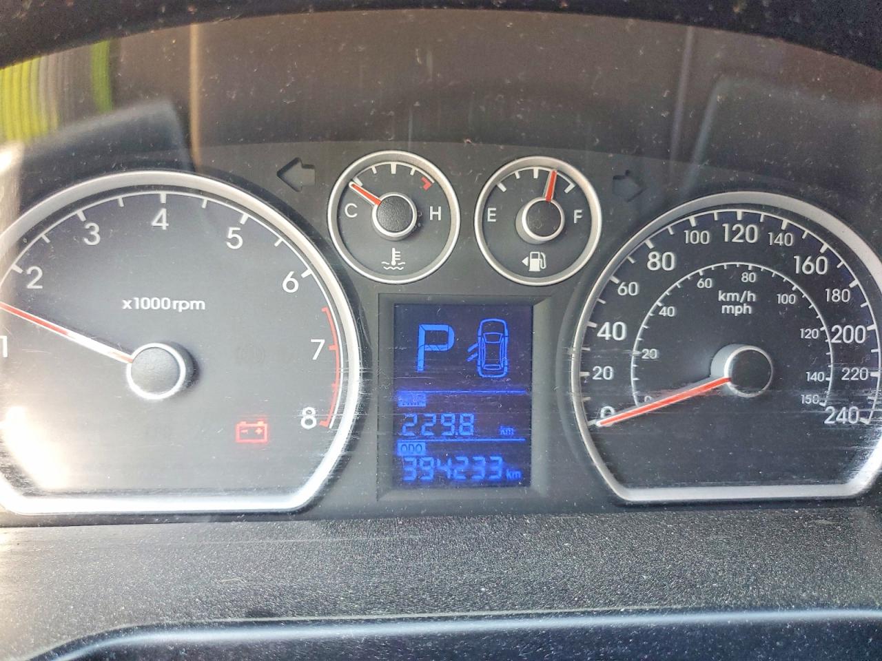 2009 Hyundai Elantra Touring Red vin: KMHDB85E09U036481