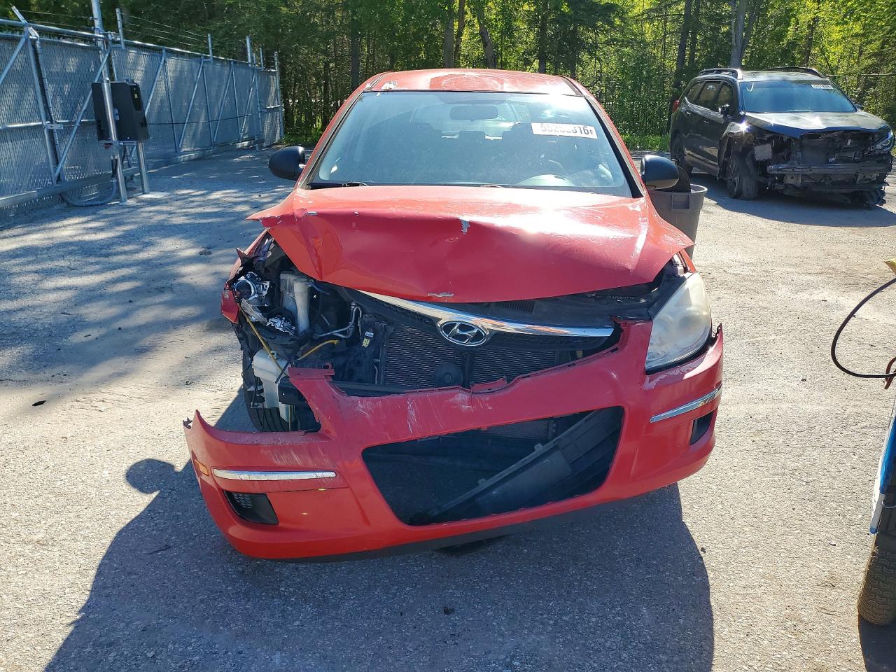 2009 Hyundai Elantra Touring Red vin: KMHDB85E09U036481