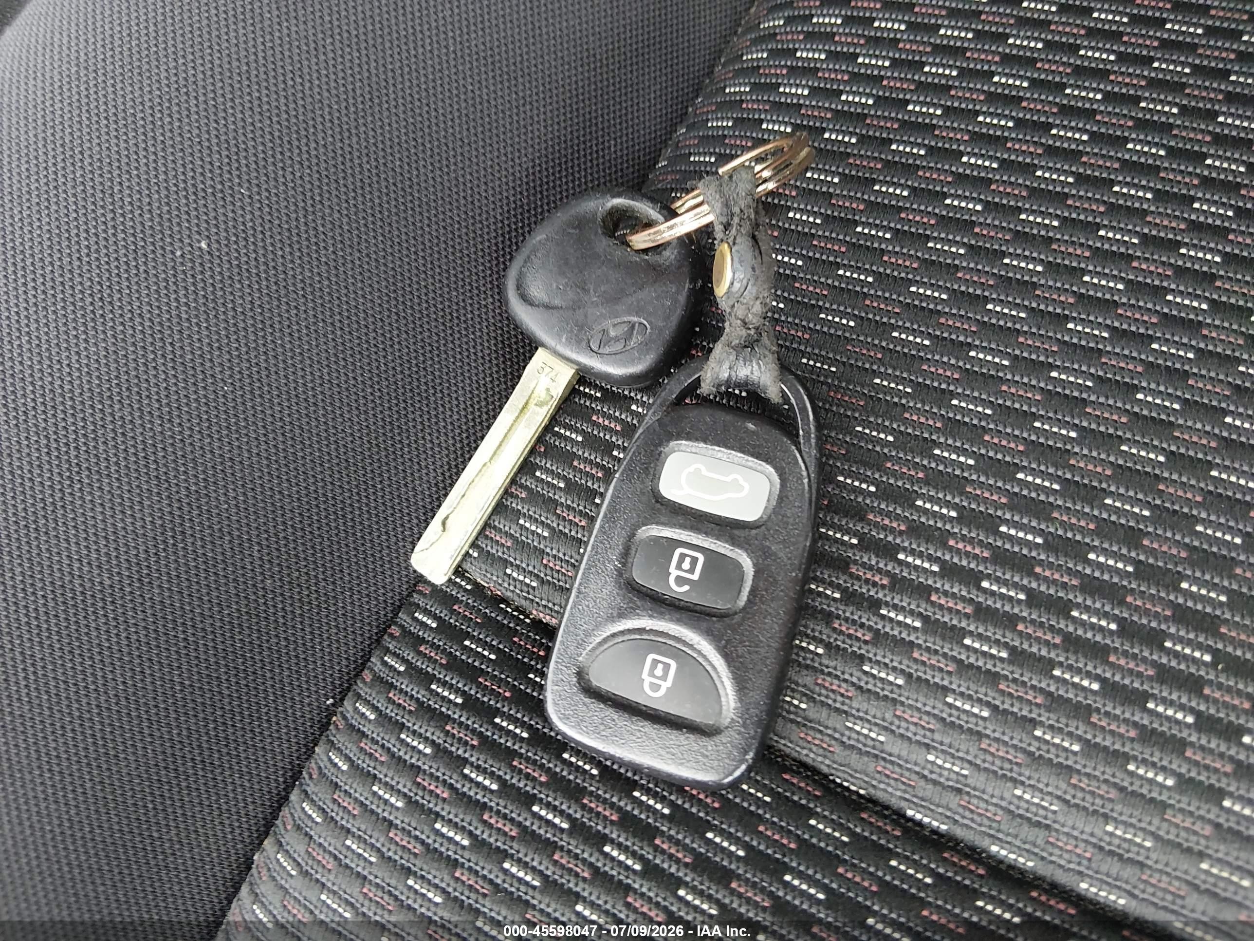 2010 Hyundai Elantra Touring Gls Gray vin: KMHDB8AE0AU075601