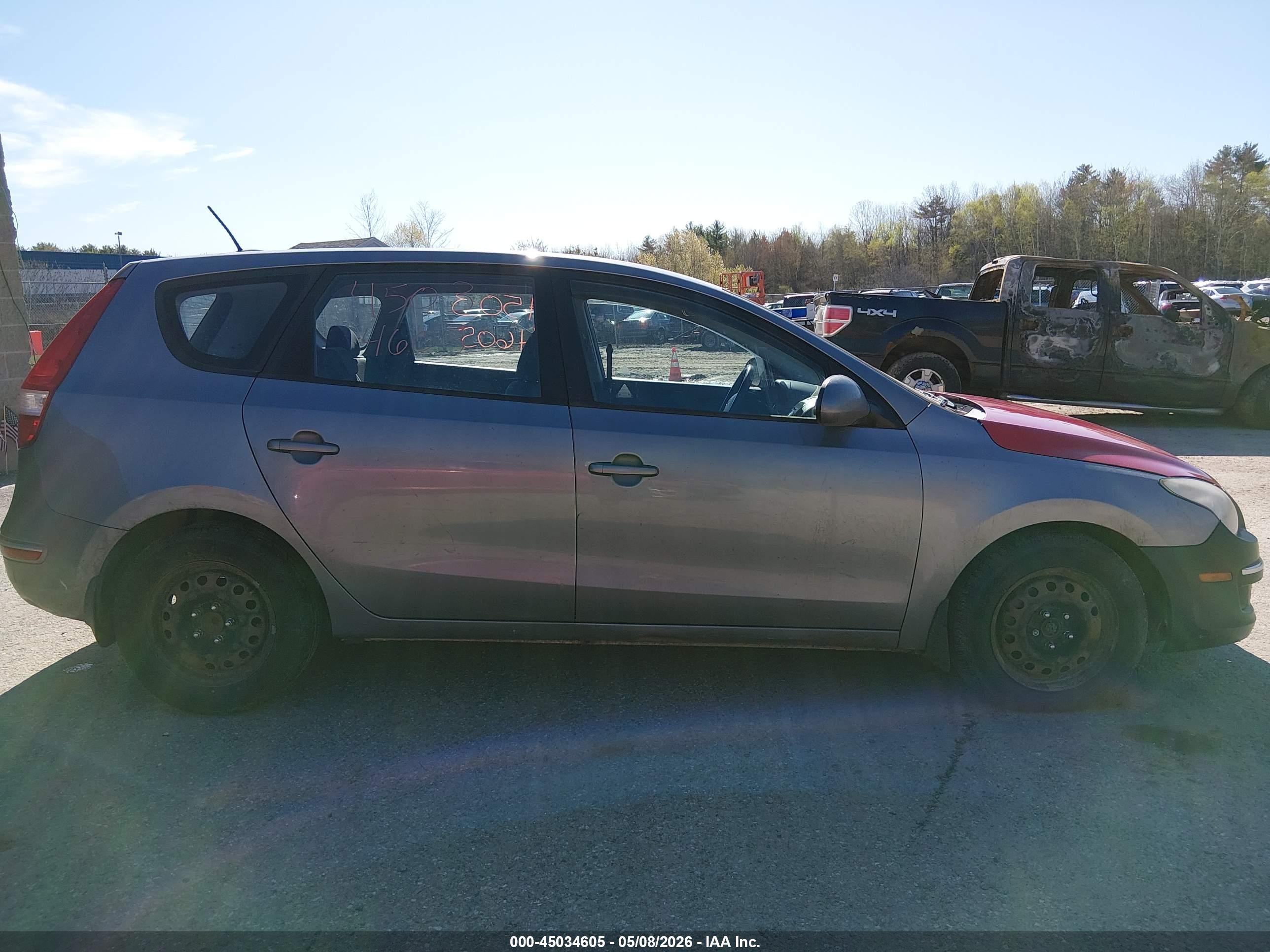 2011 Hyundai Elantra Touring Gls Silver vin: KMHDB8AE2BU095768