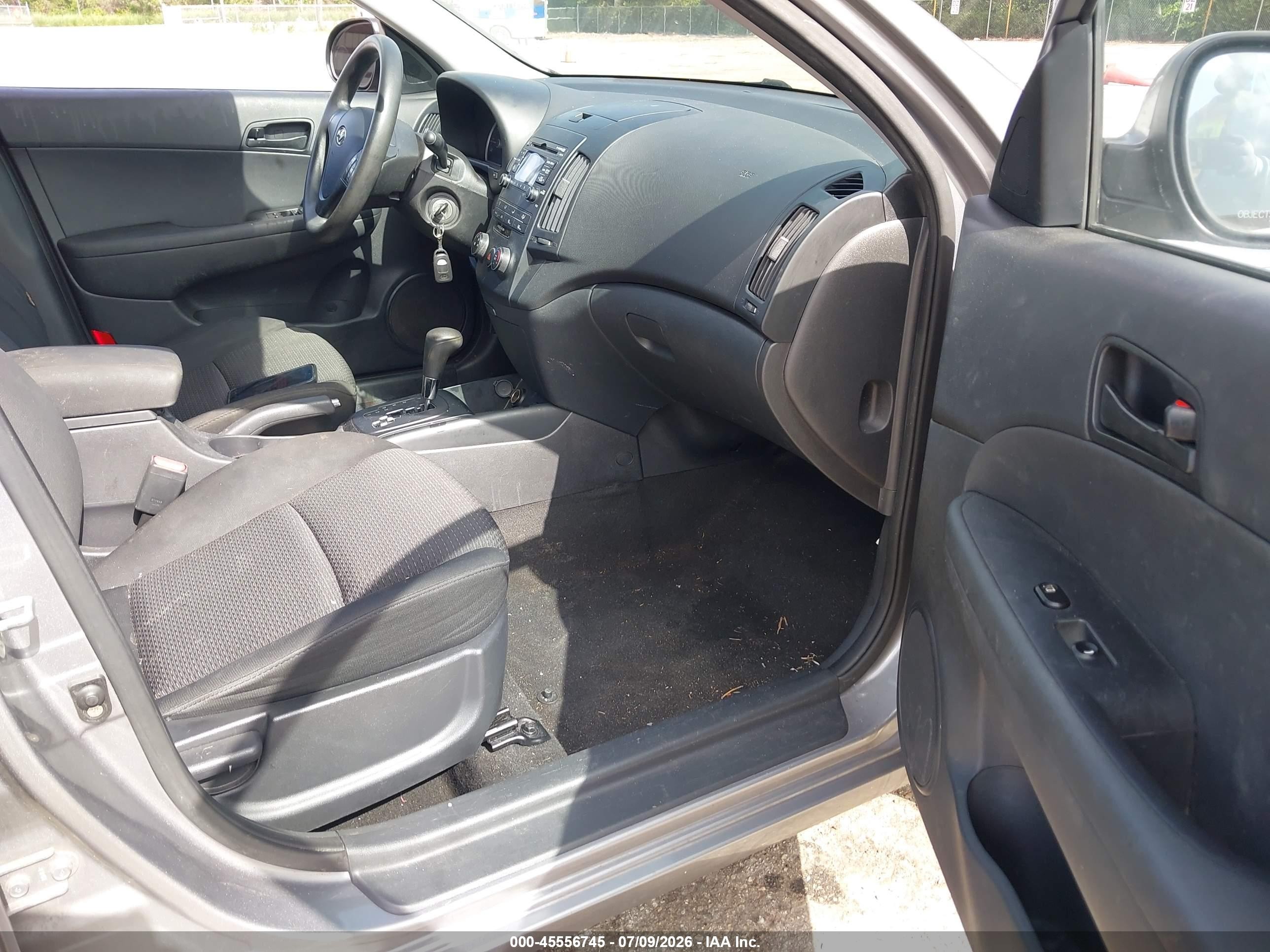 2012 Hyundai Elantra Touring Gls Серебряный vin: KMHDB8AE2CU150009