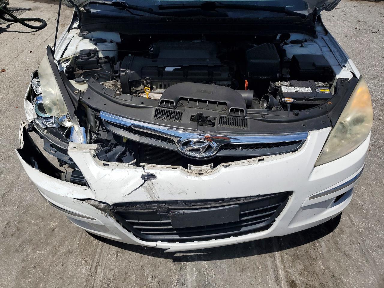 2011 Hyundai Elantra Touring Gls White vin: KMHDB8AE3BU122542