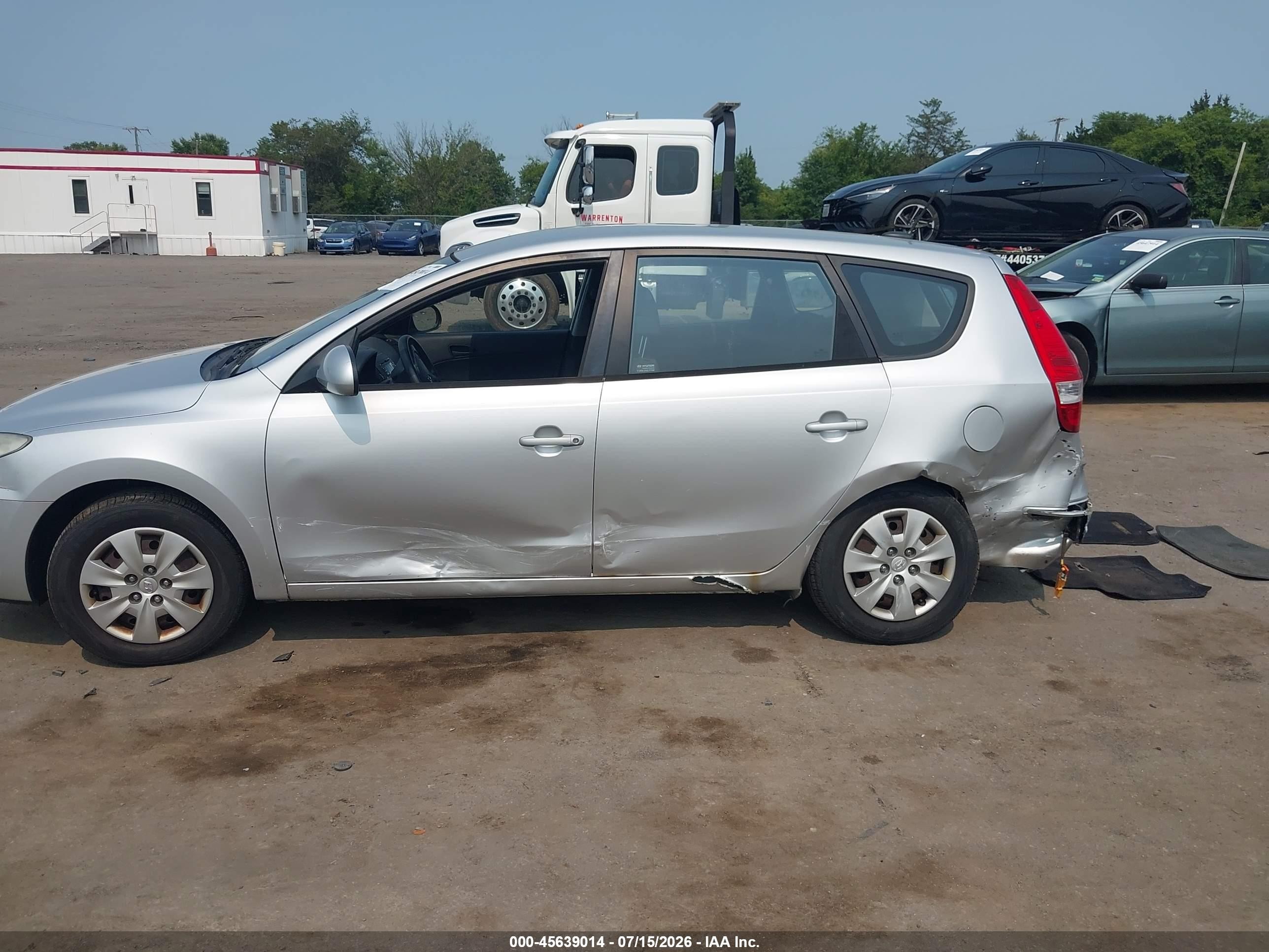 2010 Hyundai Elantra Touring Gls Gray vin: KMHDB8AE4AU061121