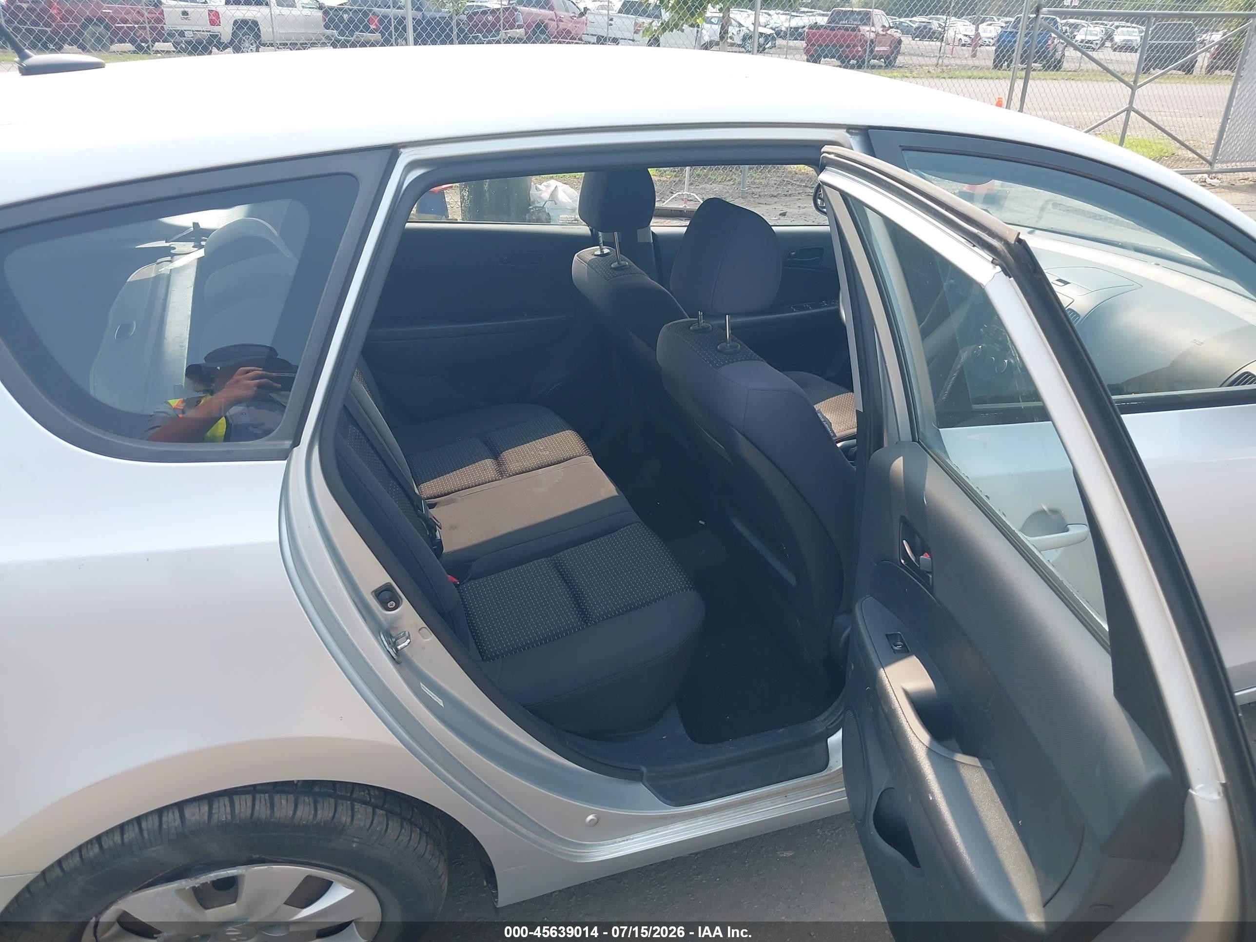2010 Hyundai Elantra Touring Gls Gray vin: KMHDB8AE4AU061121