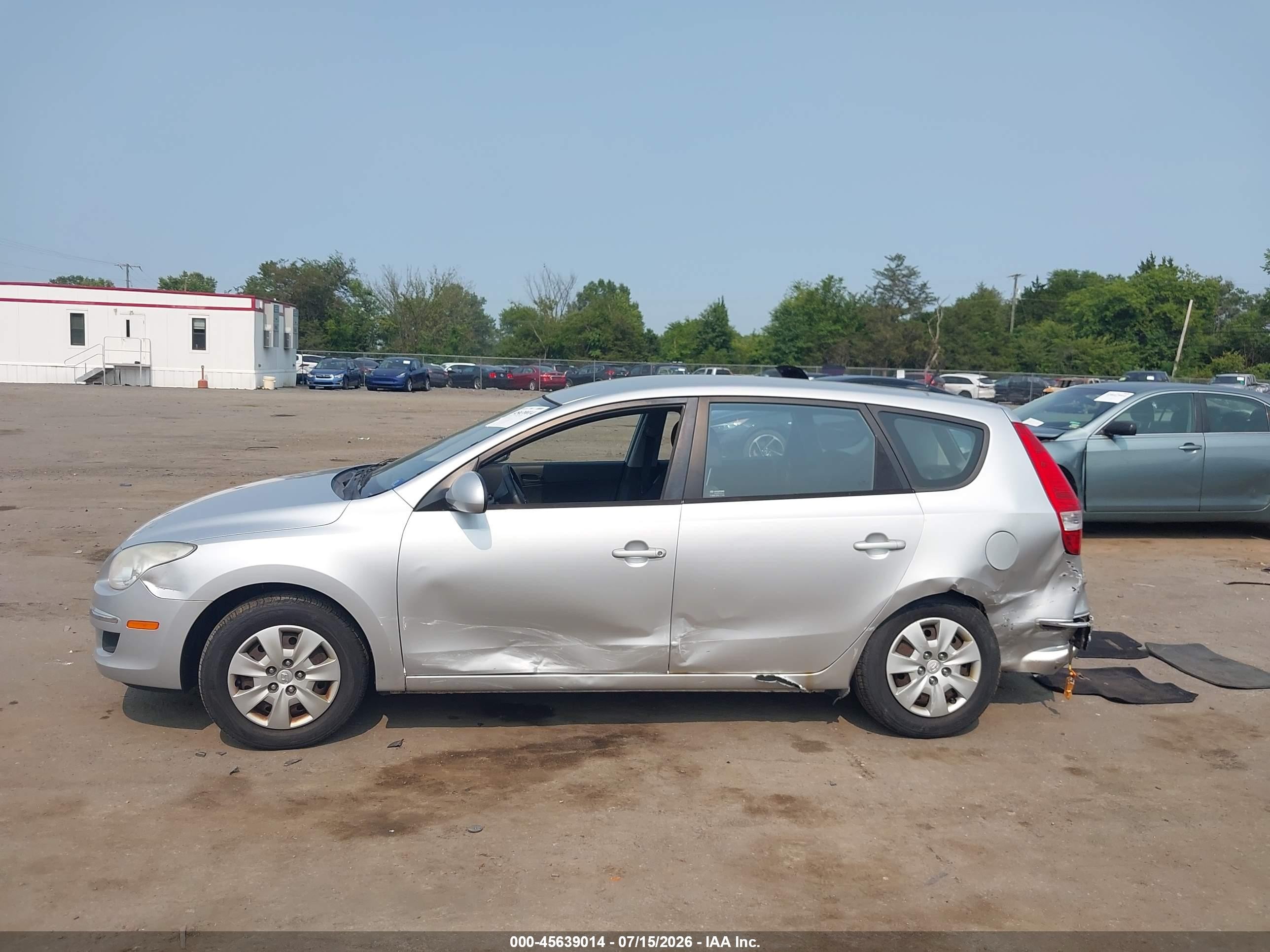 2010 Hyundai Elantra Touring Gls Gray vin: KMHDB8AE4AU061121