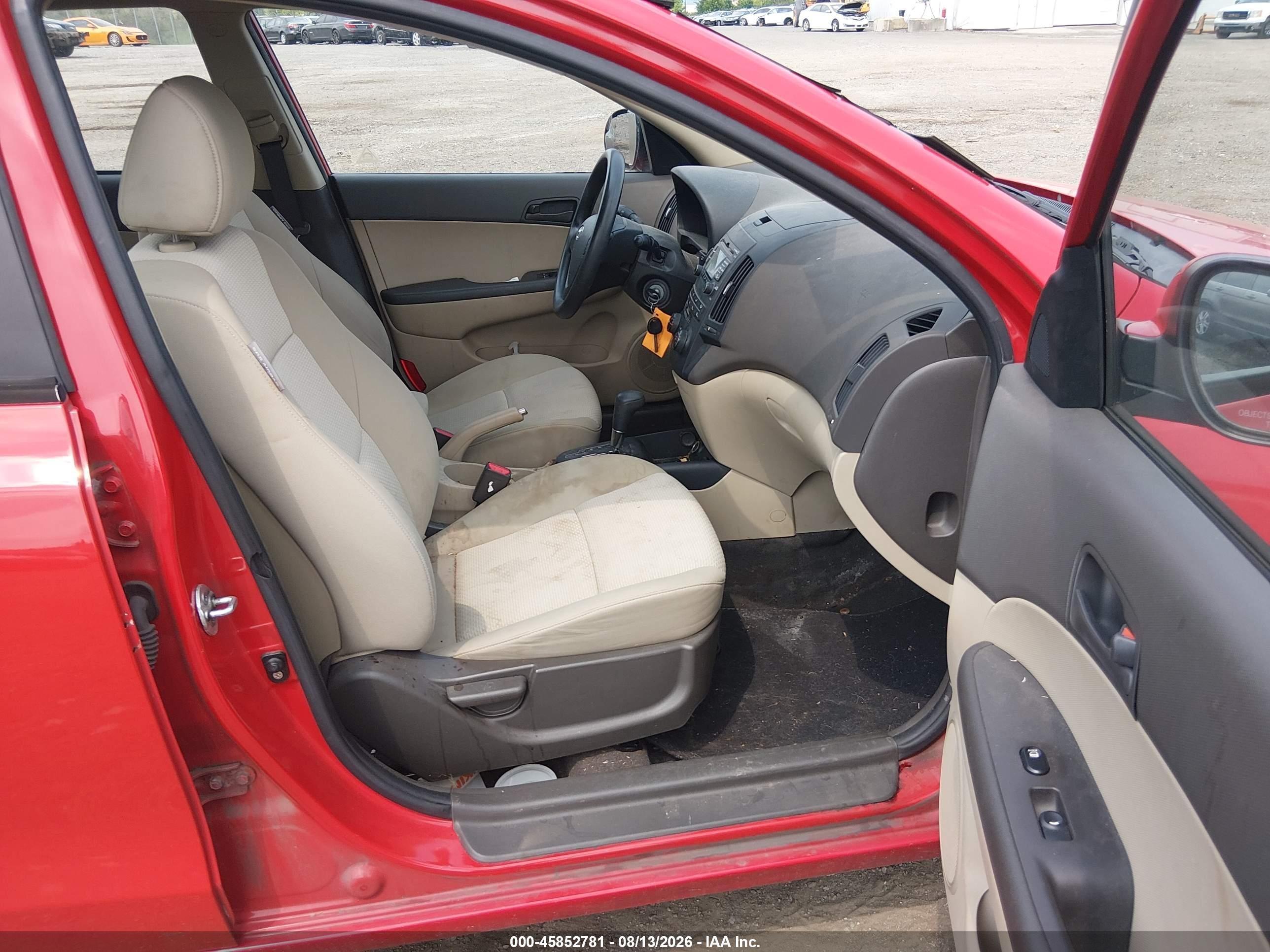 2011 Hyundai Elantra Touring Gls Red vin: KMHDB8AE4BU088692