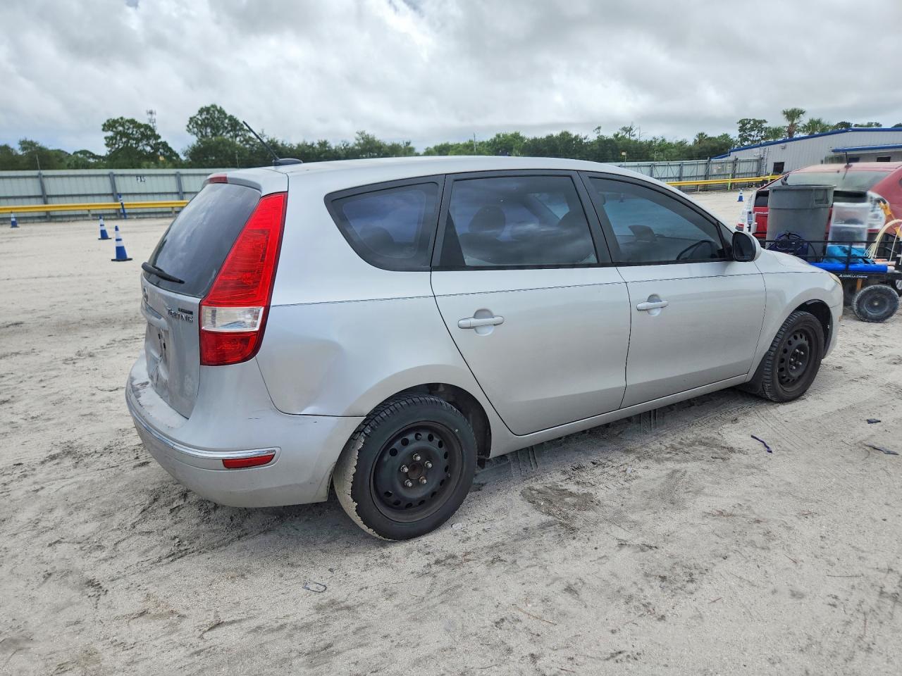 2012 Hyundai Elantra Touring Gls Silver vin: KMHDB8AE4CU150075