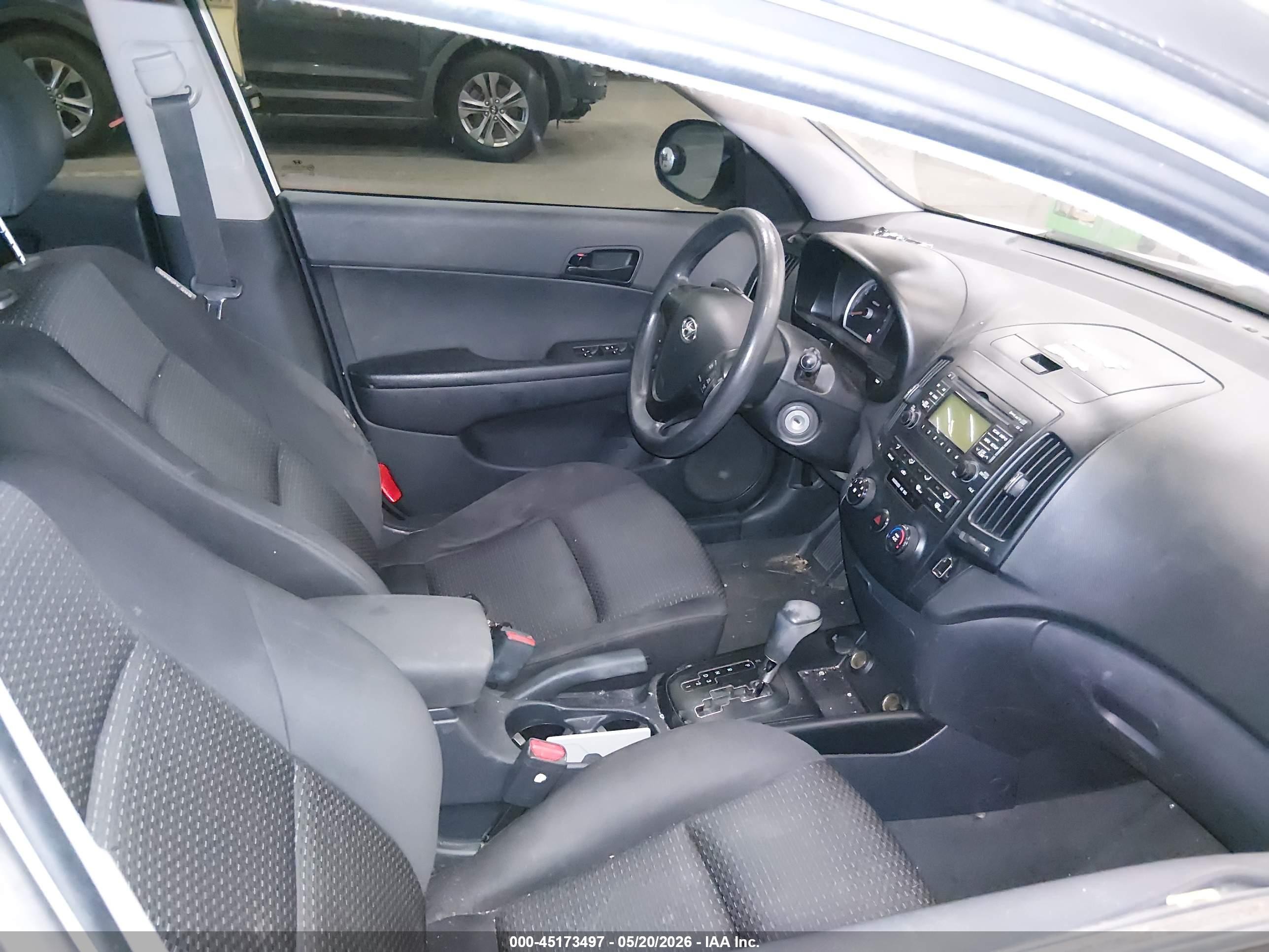 2010 Hyundai Elantra Touring Gls White vin: KMHDB8AE5AU053397