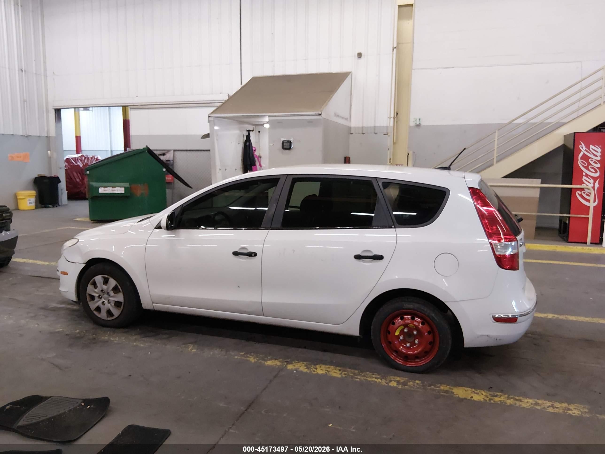 2010 Hyundai Elantra Touring Gls White vin: KMHDB8AE5AU053397