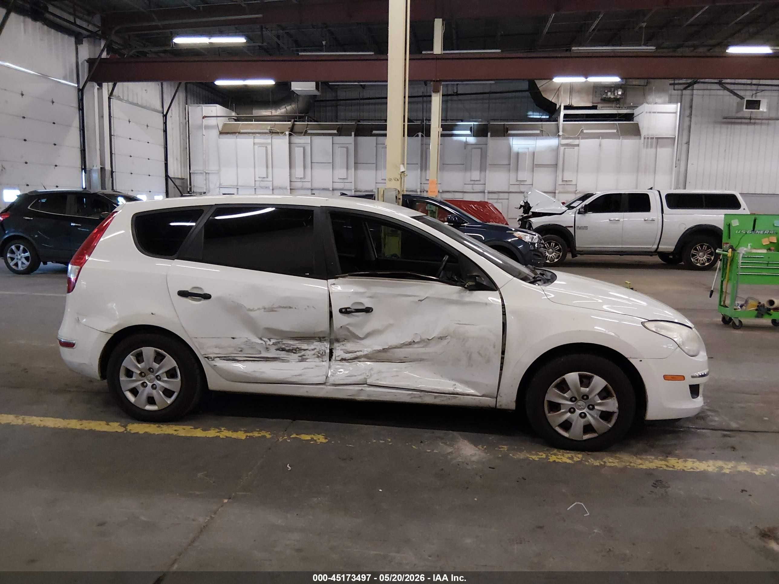 2010 Hyundai Elantra Touring Gls White vin: KMHDB8AE5AU053397