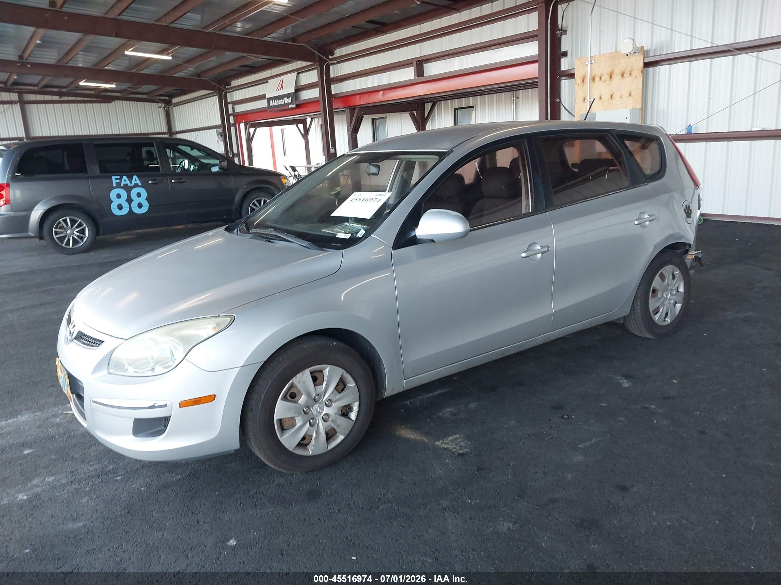 2010 Hyundai Elantra Touring Gls Silver vin: KMHDB8AE5AU066909