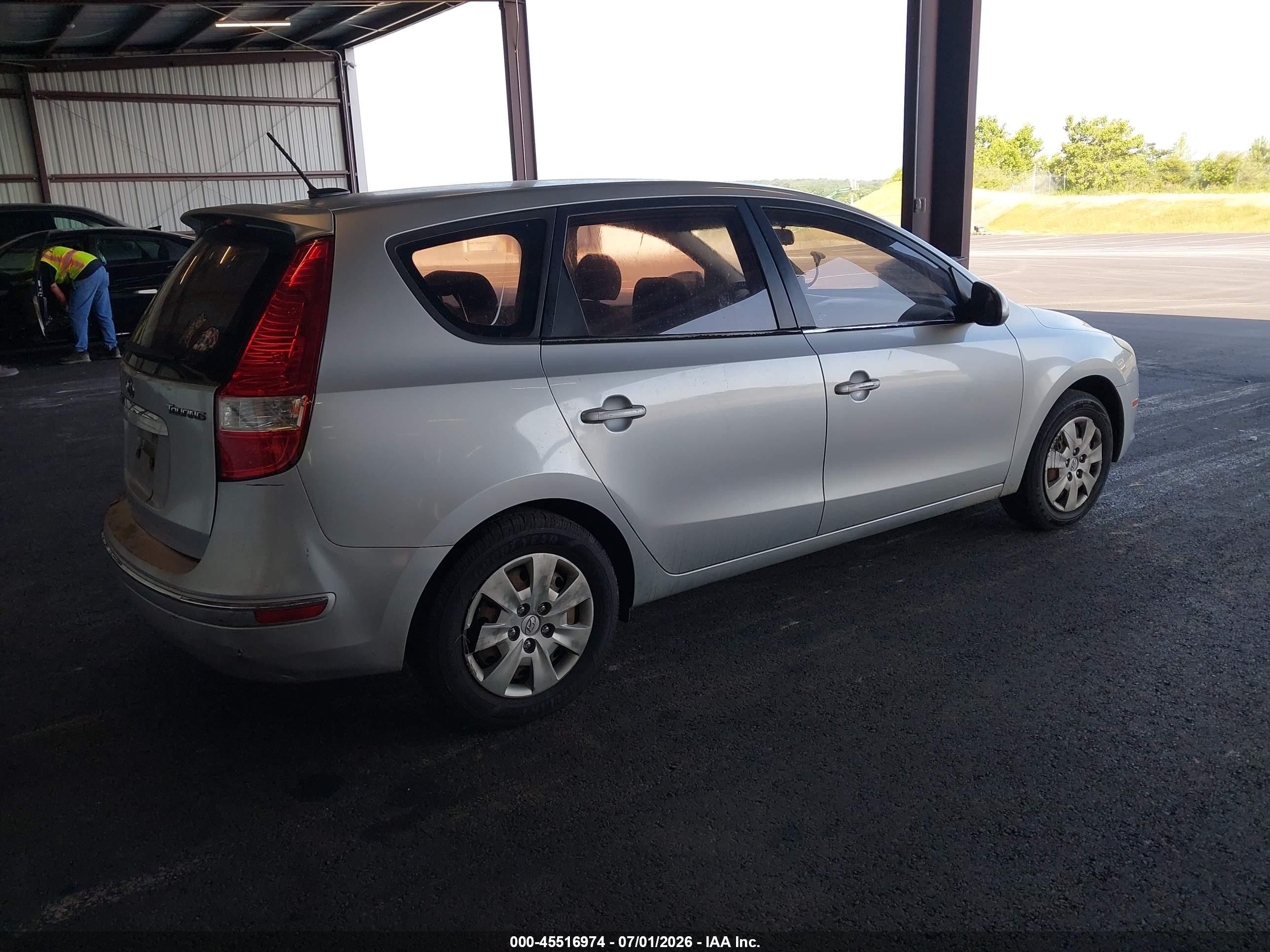 2010 Hyundai Elantra Touring Gls Silver vin: KMHDB8AE5AU066909