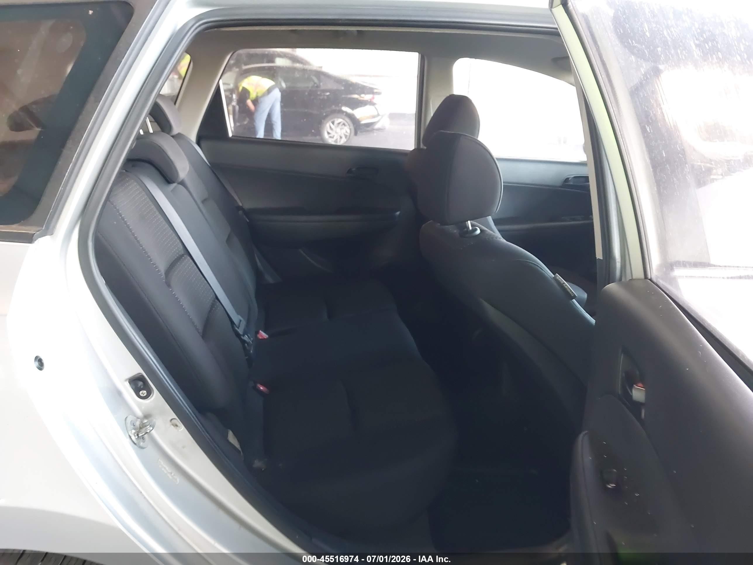2010 Hyundai Elantra Touring Gls Silver vin: KMHDB8AE5AU066909