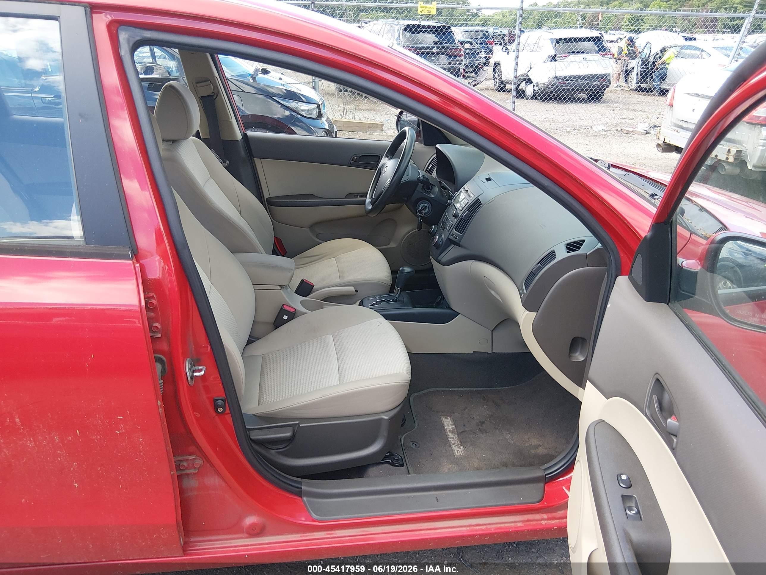 2010 Hyundai Elantra Touring Gls Красный vin: KMHDB8AE5AU085556