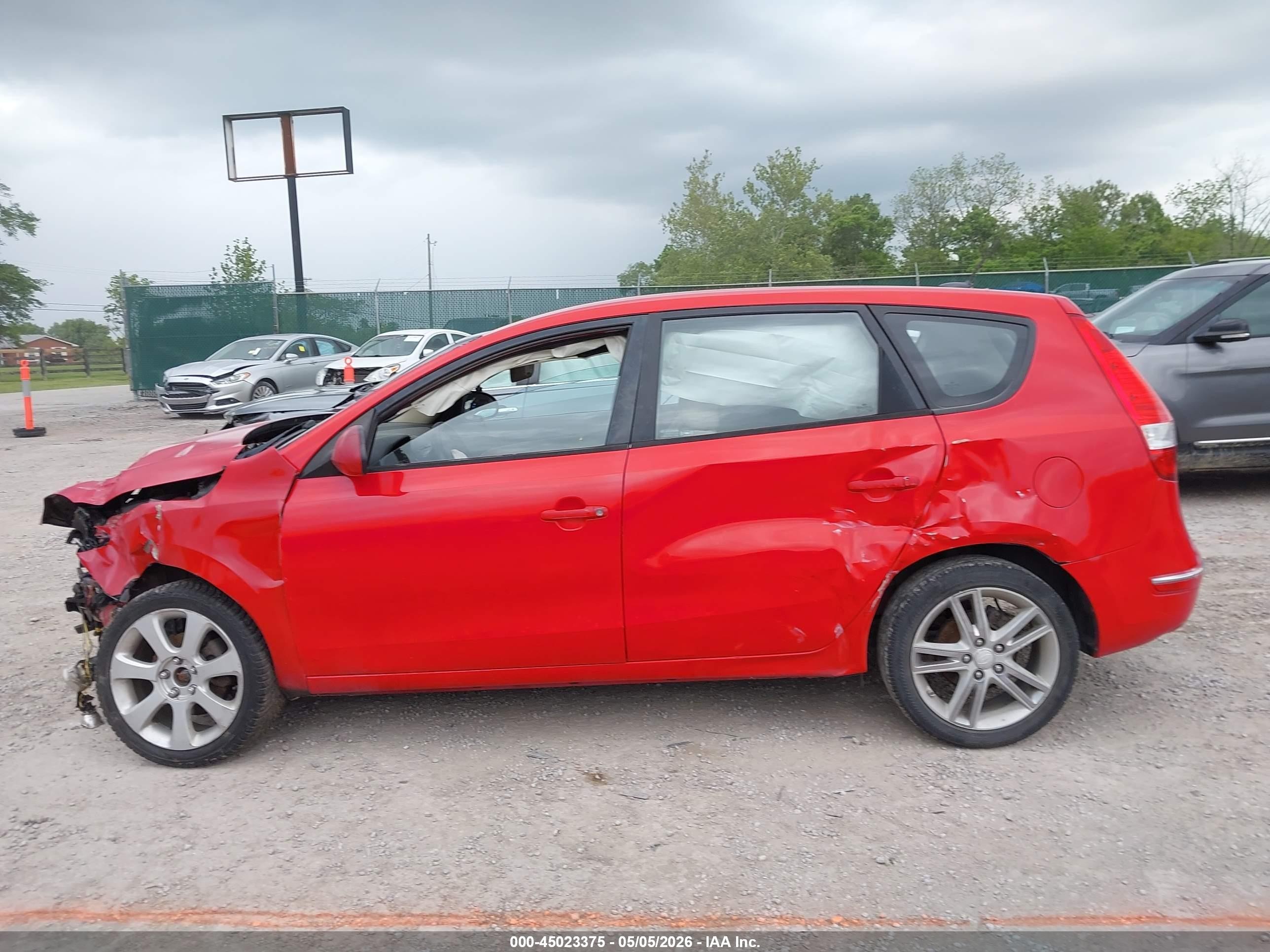 2012 Hyundai Elantra Touring Gls Красный vin: KMHDB8AE5CU128134