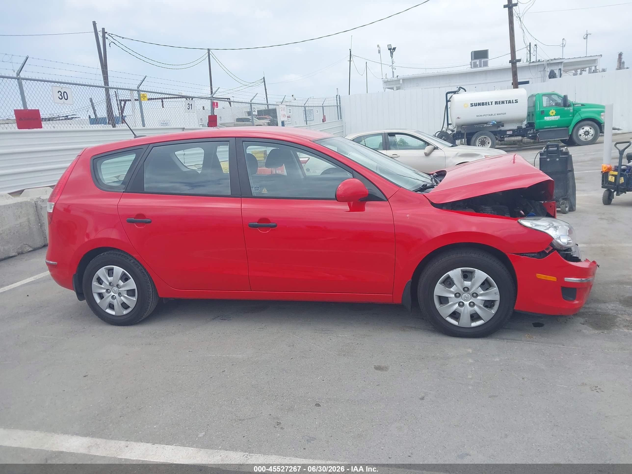 2010 Hyundai Elantra Touring Gls Red vin: KMHDB8AE7AU054227