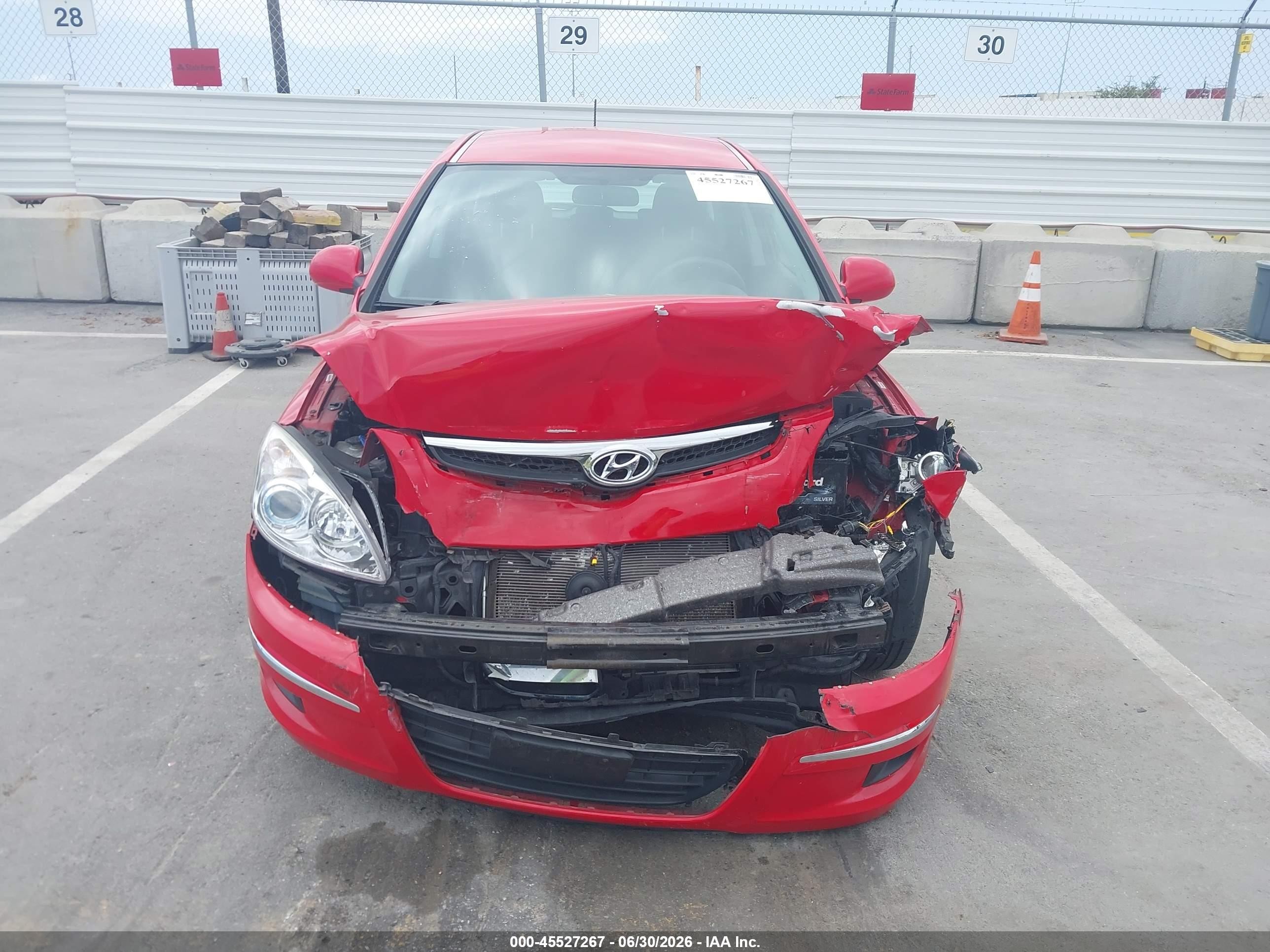 2010 Hyundai Elantra Touring Gls Red vin: KMHDB8AE7AU054227