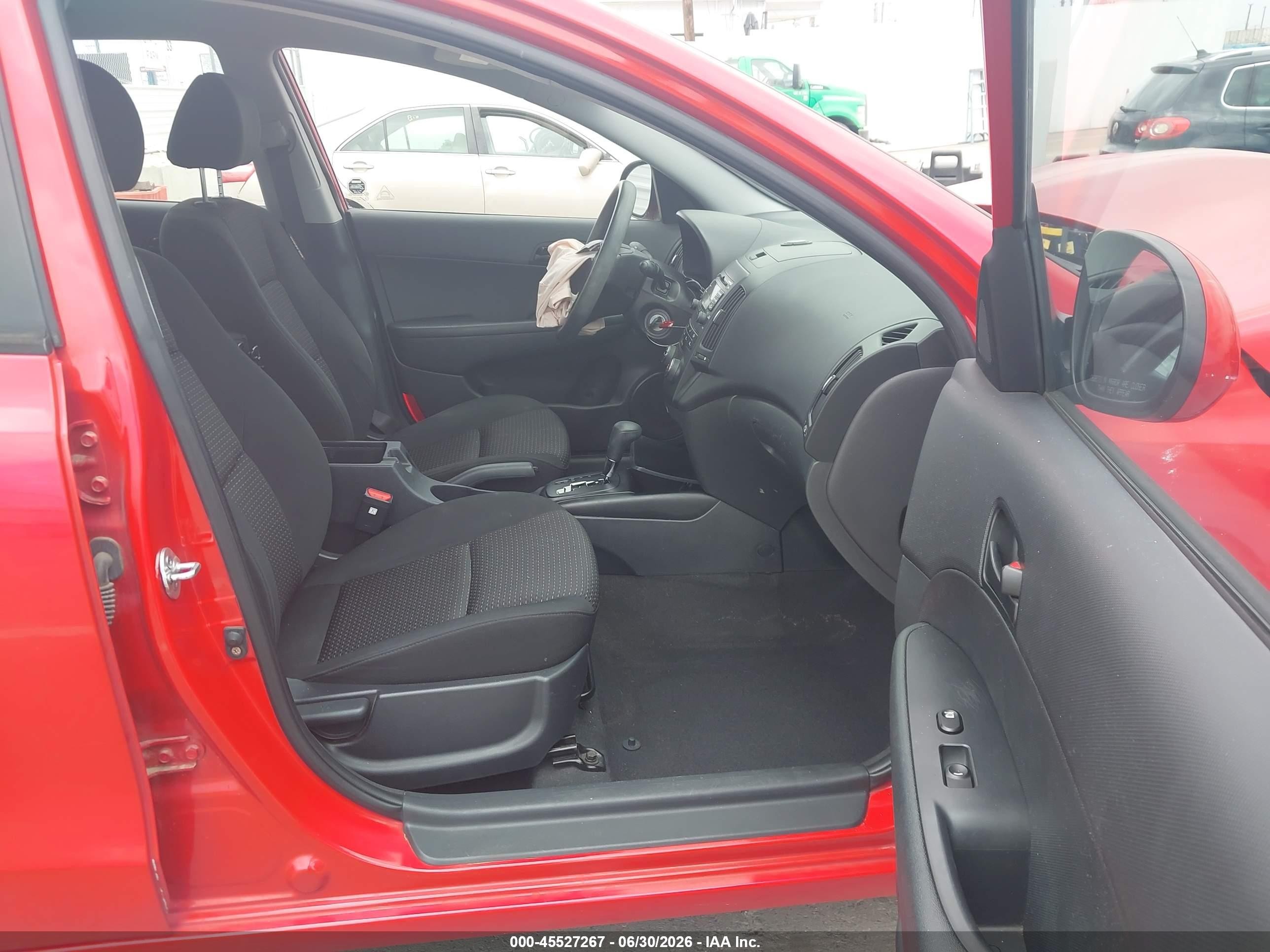 2010 Hyundai Elantra Touring Gls Red vin: KMHDB8AE7AU054227