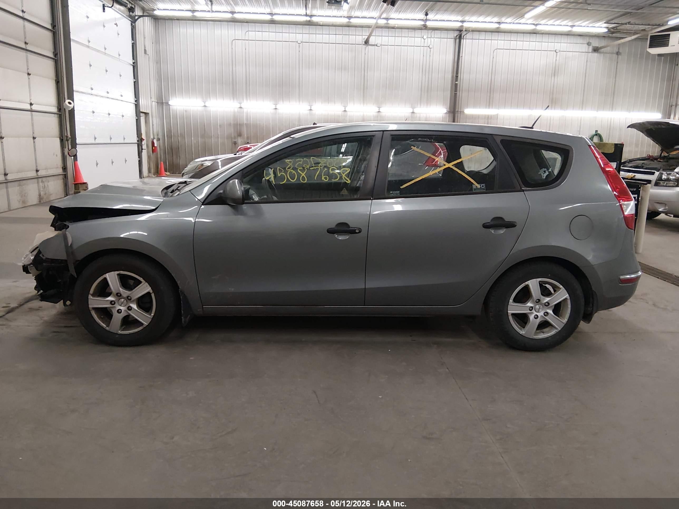 2010 Hyundai Elantra Touring Gls Gray vin: KMHDB8AE8AU052003