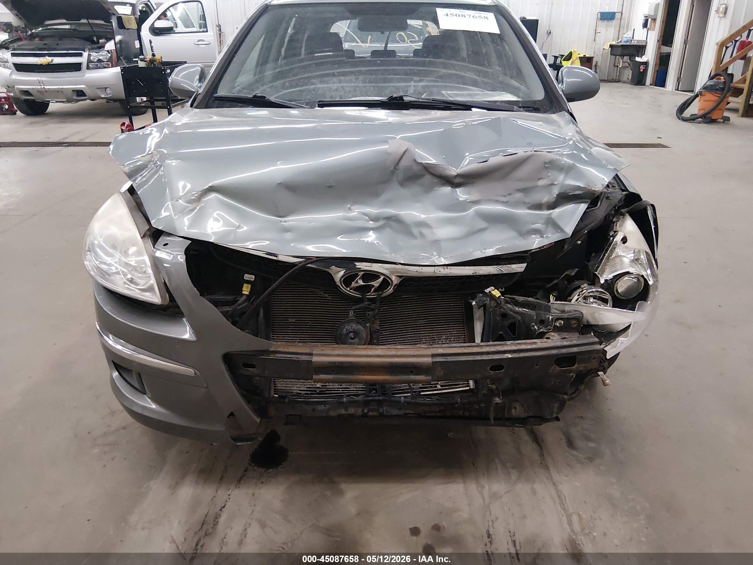2010 Hyundai Elantra Touring Gls Gray vin: KMHDB8AE8AU052003