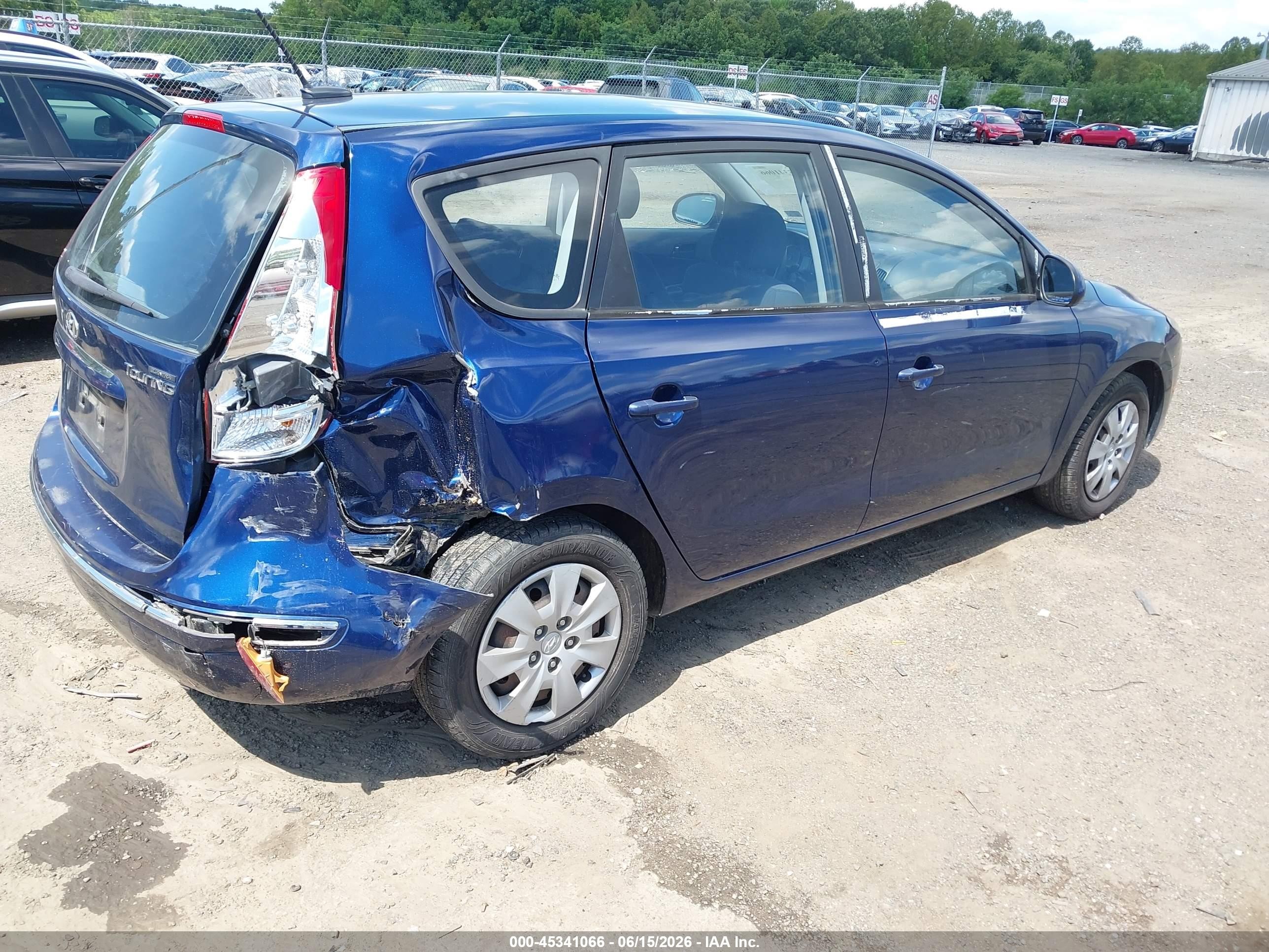 2011 Hyundai Elantra Touring Gls Navy vin: KMHDB8AE9BU097047