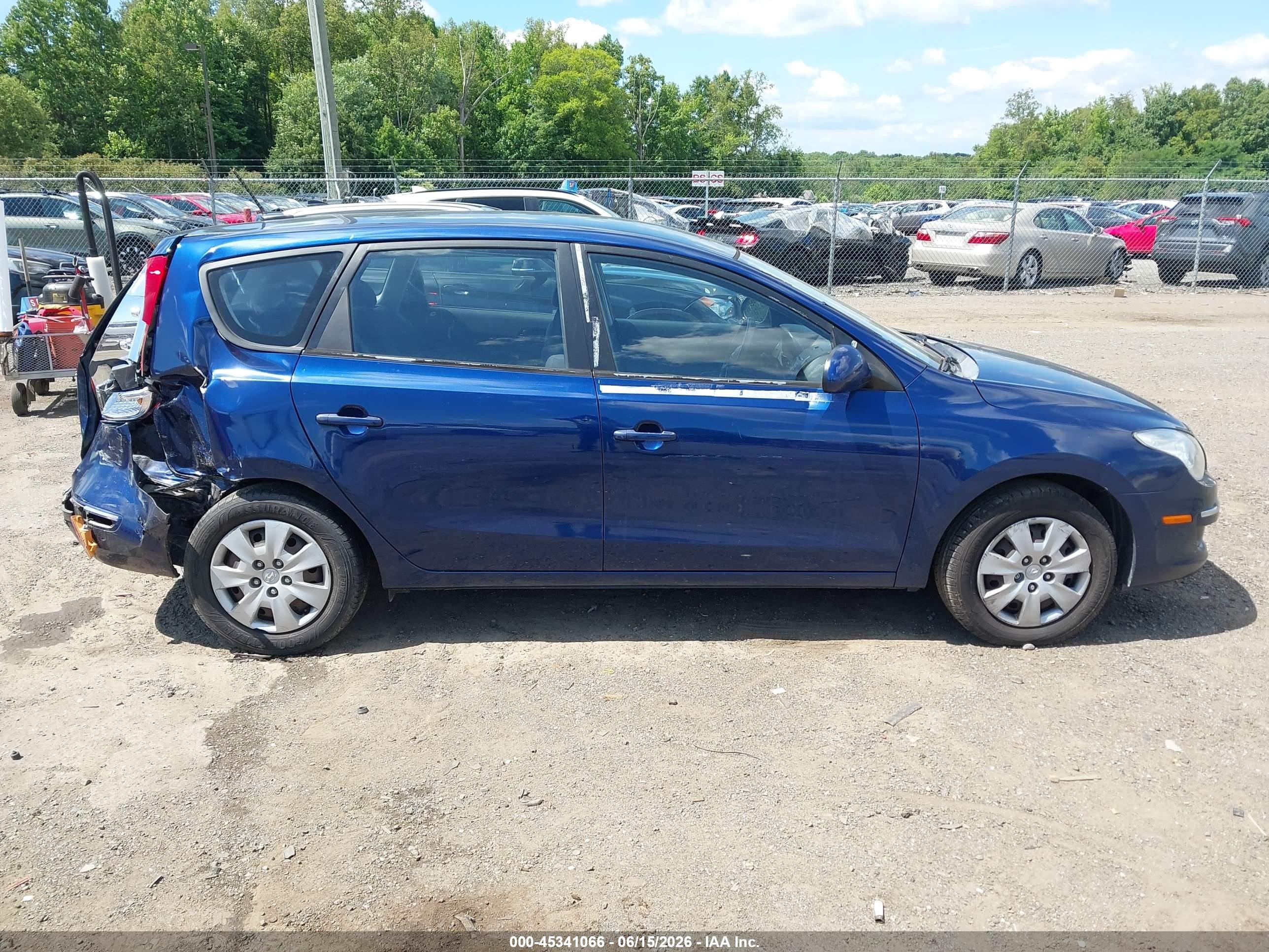 2011 Hyundai Elantra Touring Gls Navy vin: KMHDB8AE9BU097047