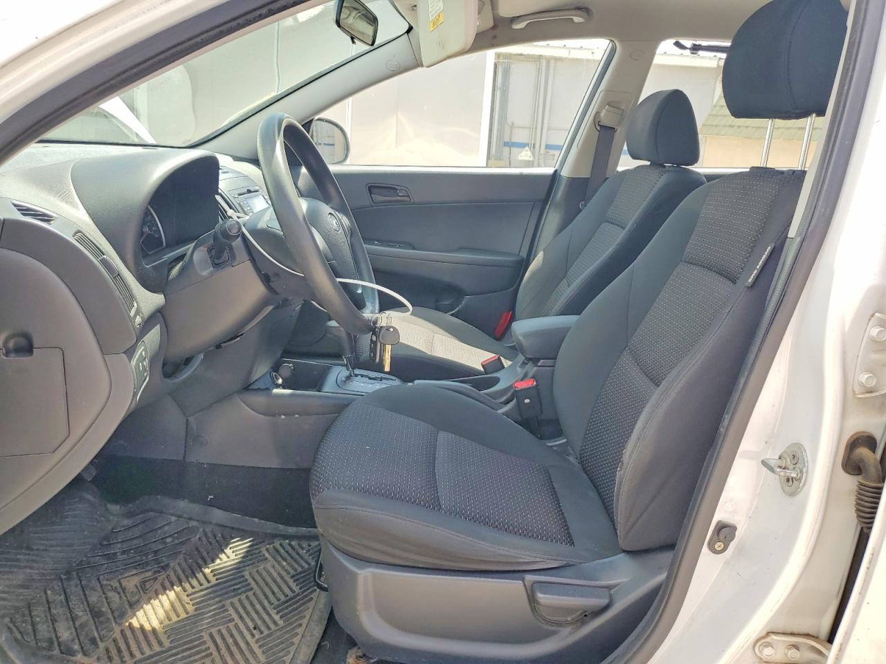2012 Hyundai Elantra Touring Gls White vin: KMHDB8AE9CU130825