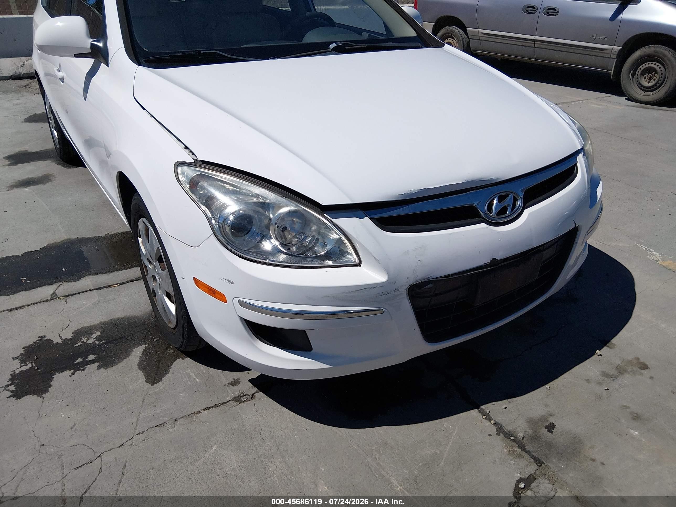 2012 Hyundai Elantra Touring Gls Белый vin: KMHDB8AE9CU158379