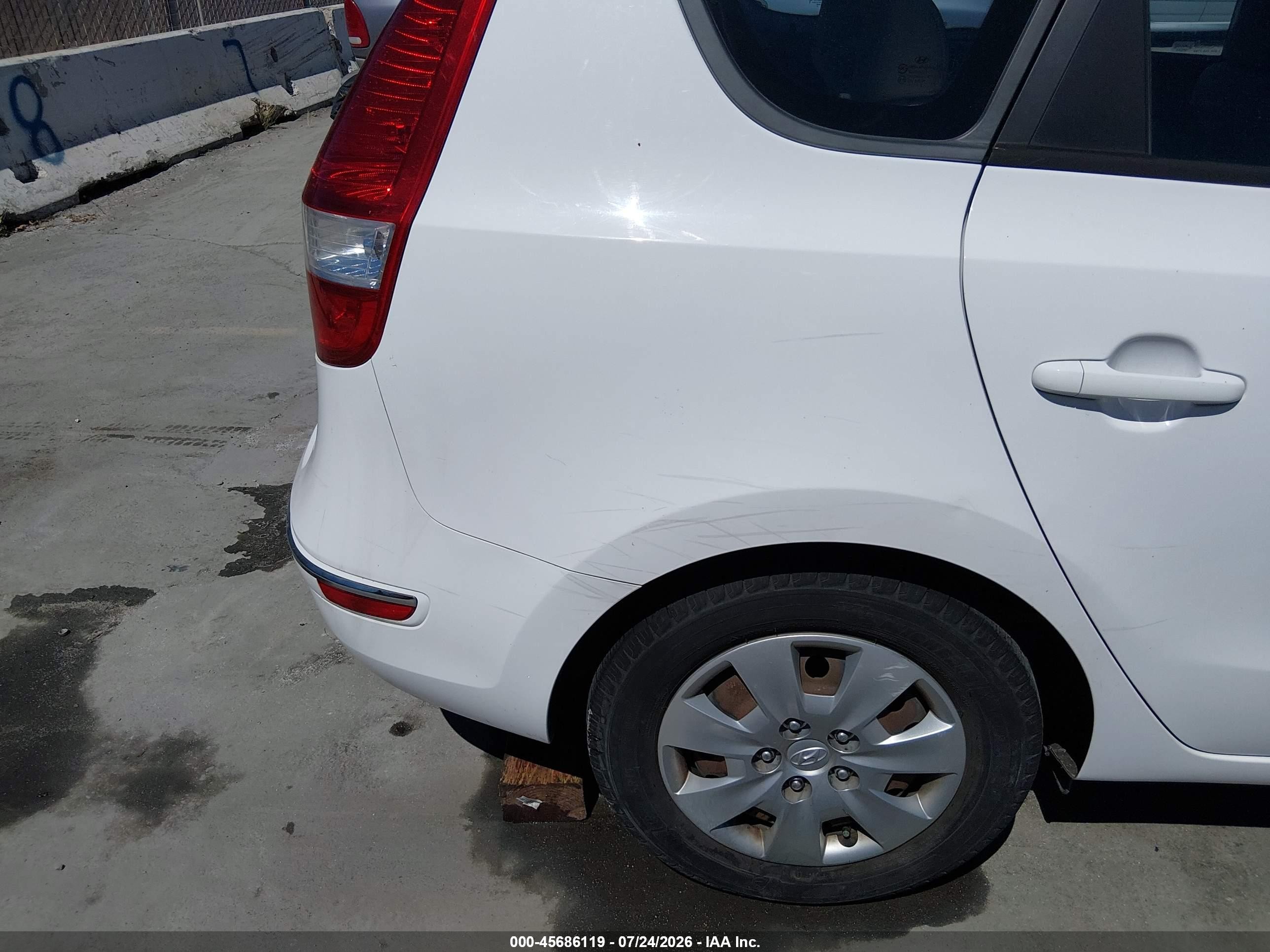 2012 Hyundai Elantra Touring Gls Белый vin: KMHDB8AE9CU158379