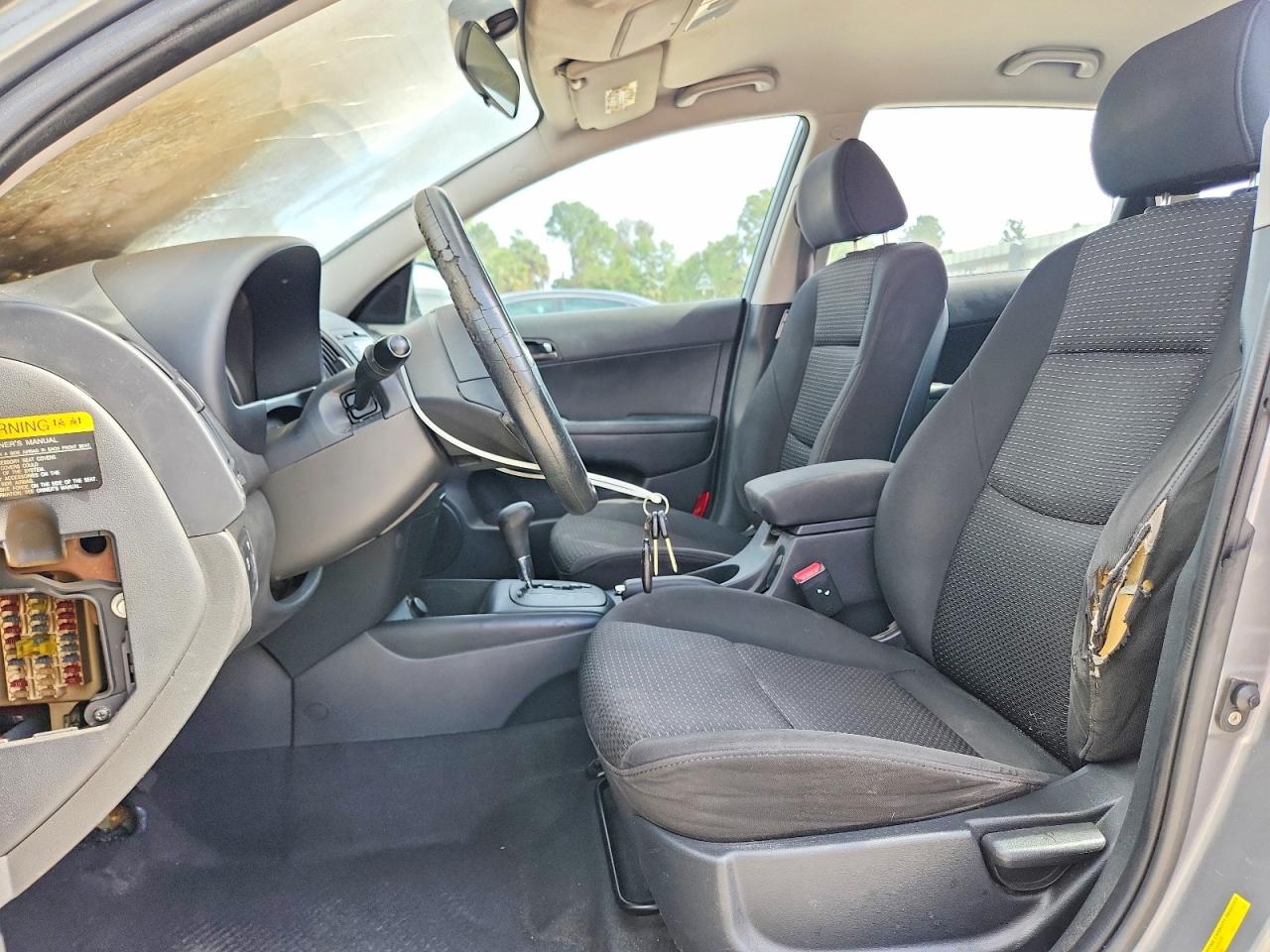 2010 Hyundai Elantra Touring Gls Silver vin: KMHDB8AEXAU052004