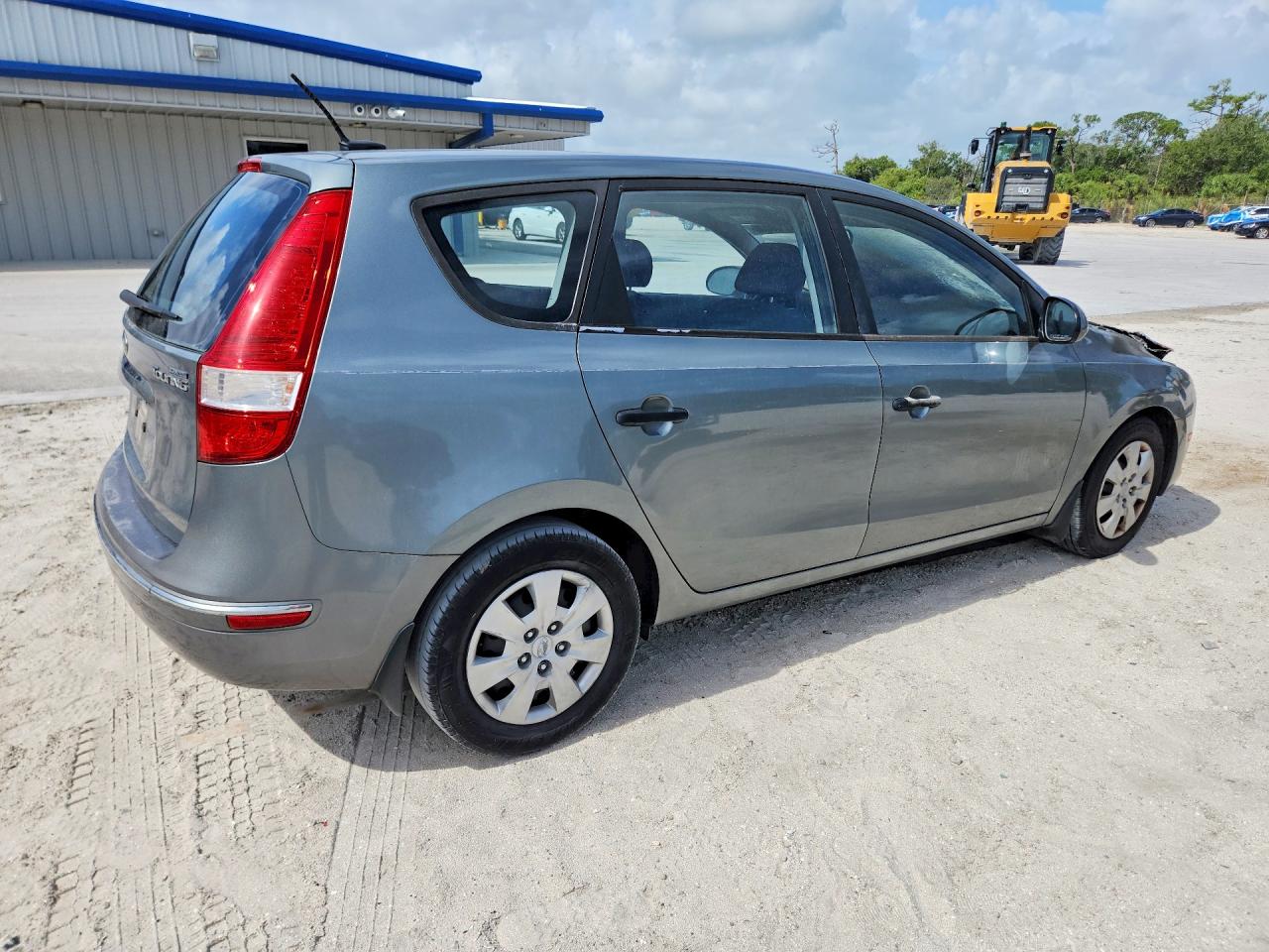 2010 Hyundai Elantra Touring Gls Silver vin: KMHDB8AEXAU052004