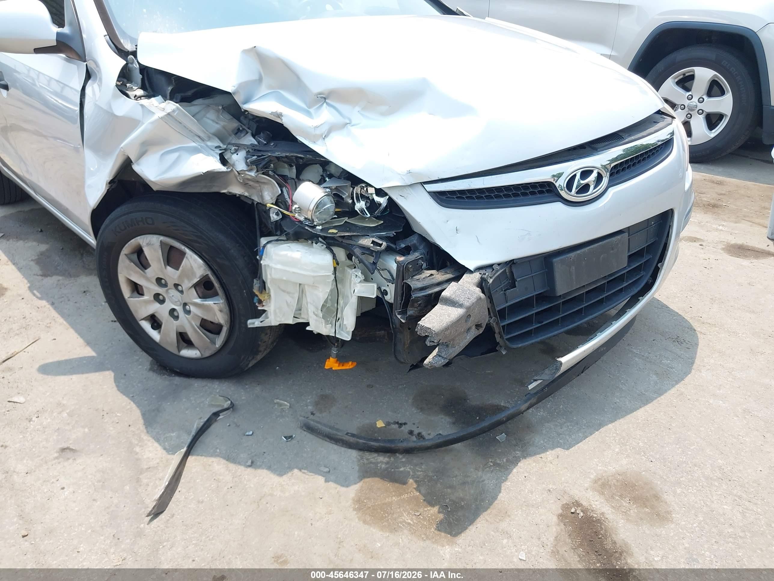 2010 Hyundai Elantra Touring Gls Silver vin: KMHDB8AEXAU054187