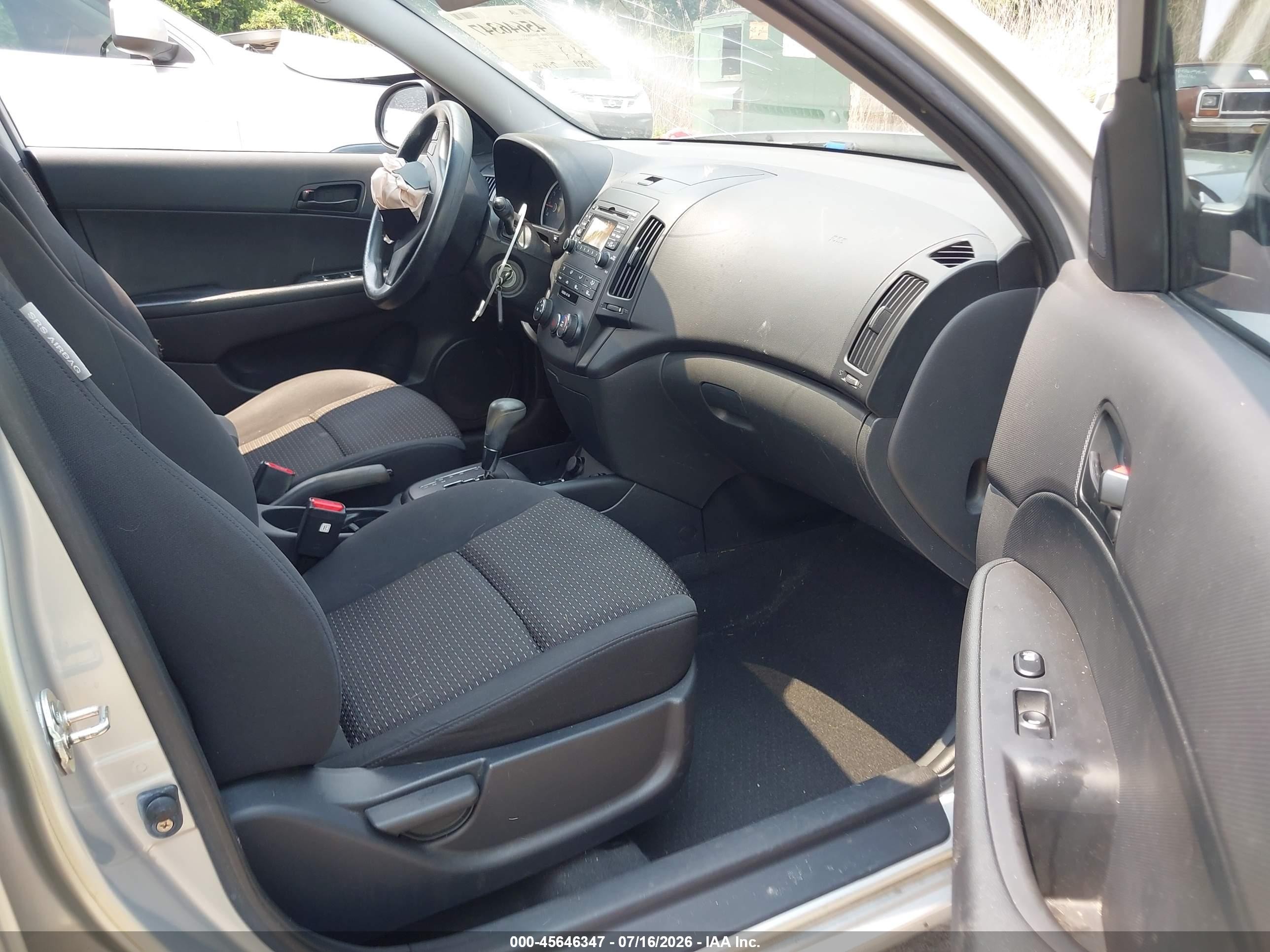 2010 Hyundai Elantra Touring Gls Silver vin: KMHDB8AEXAU054187